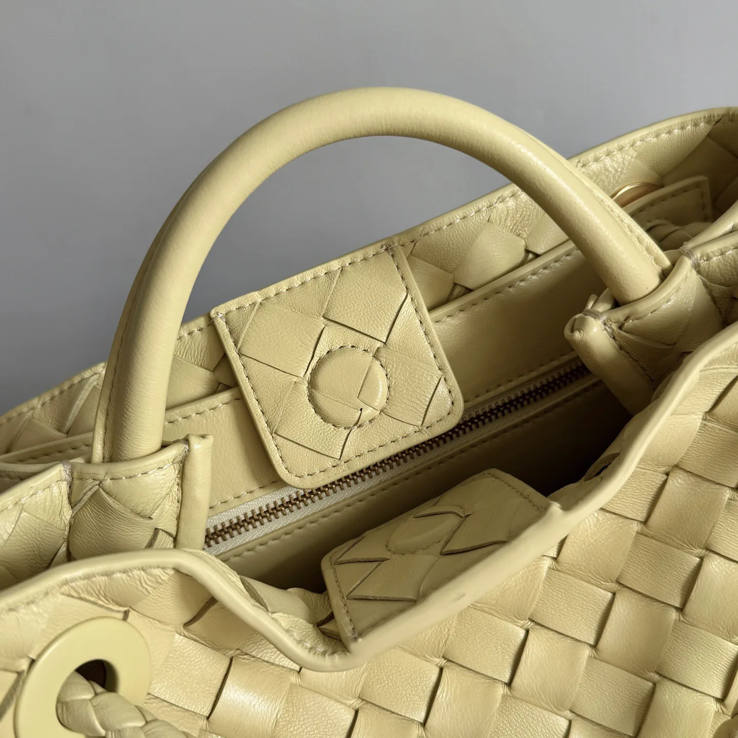 Классические Сумки Женские Bottega Veneta 17125494