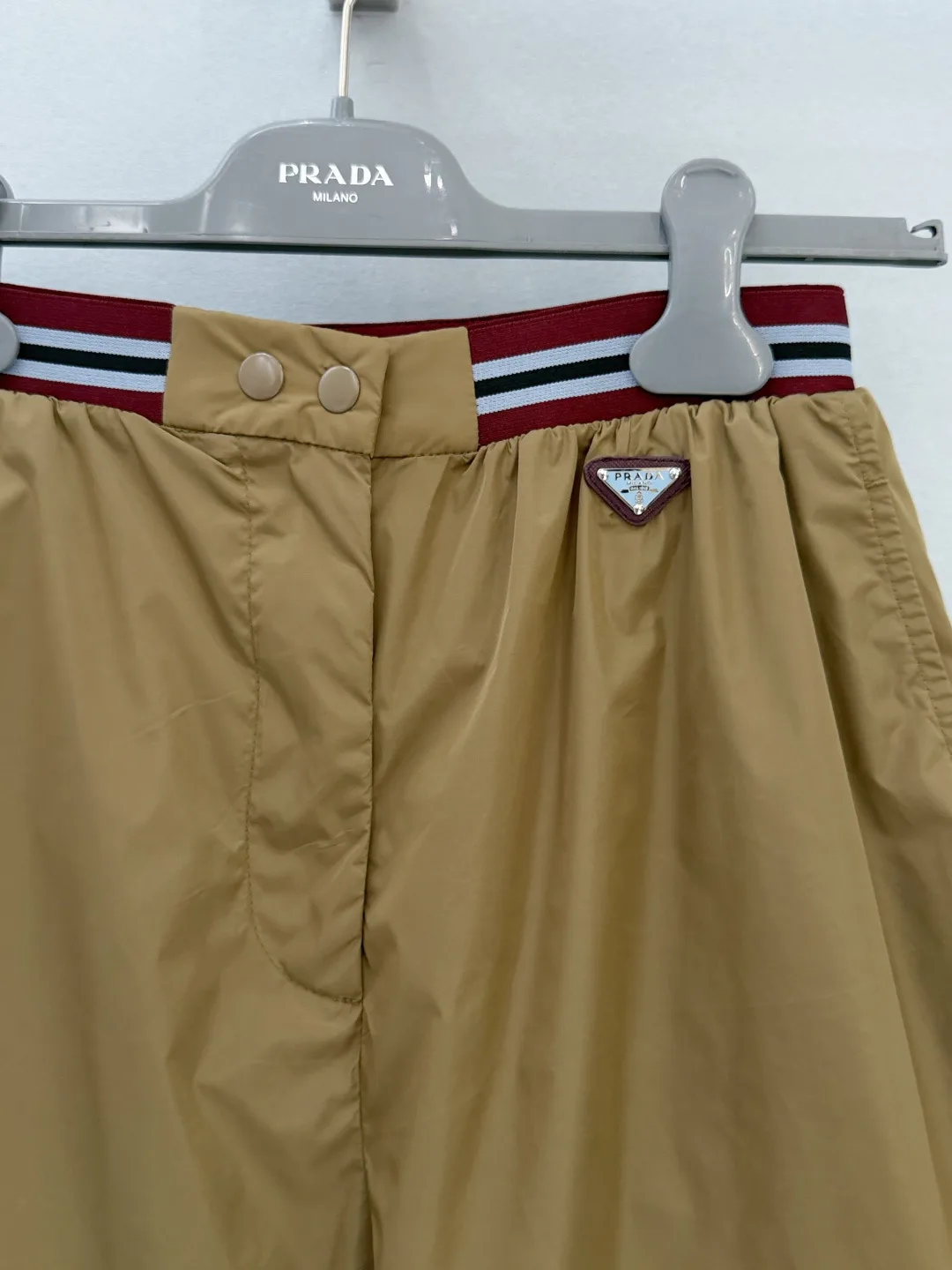 Шорты Женские Prada 13437605