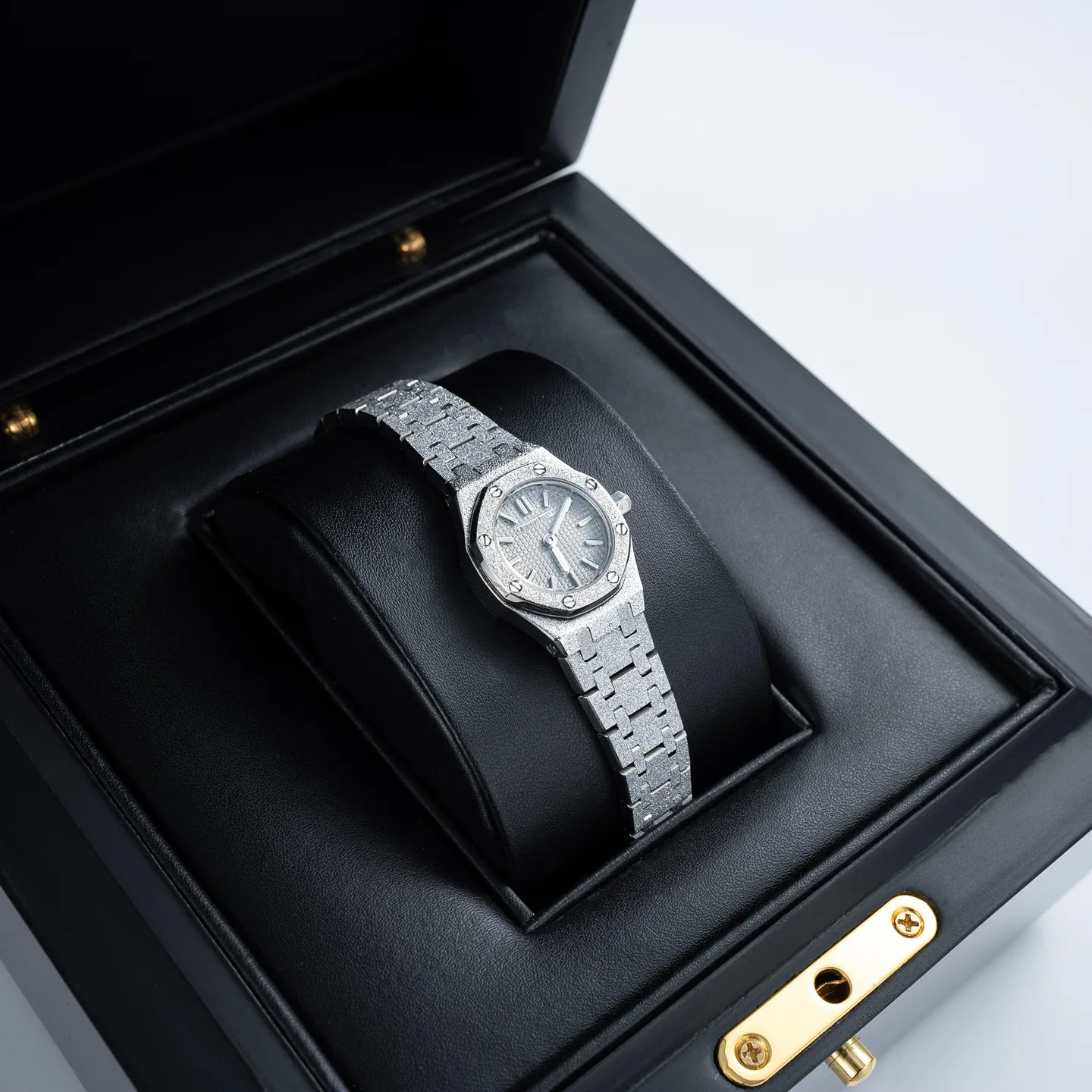 Часы Женские Audemars Piguet 14081162