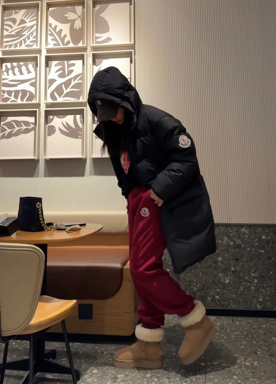 Куртки И Пуховики Женские Moncler 18007533