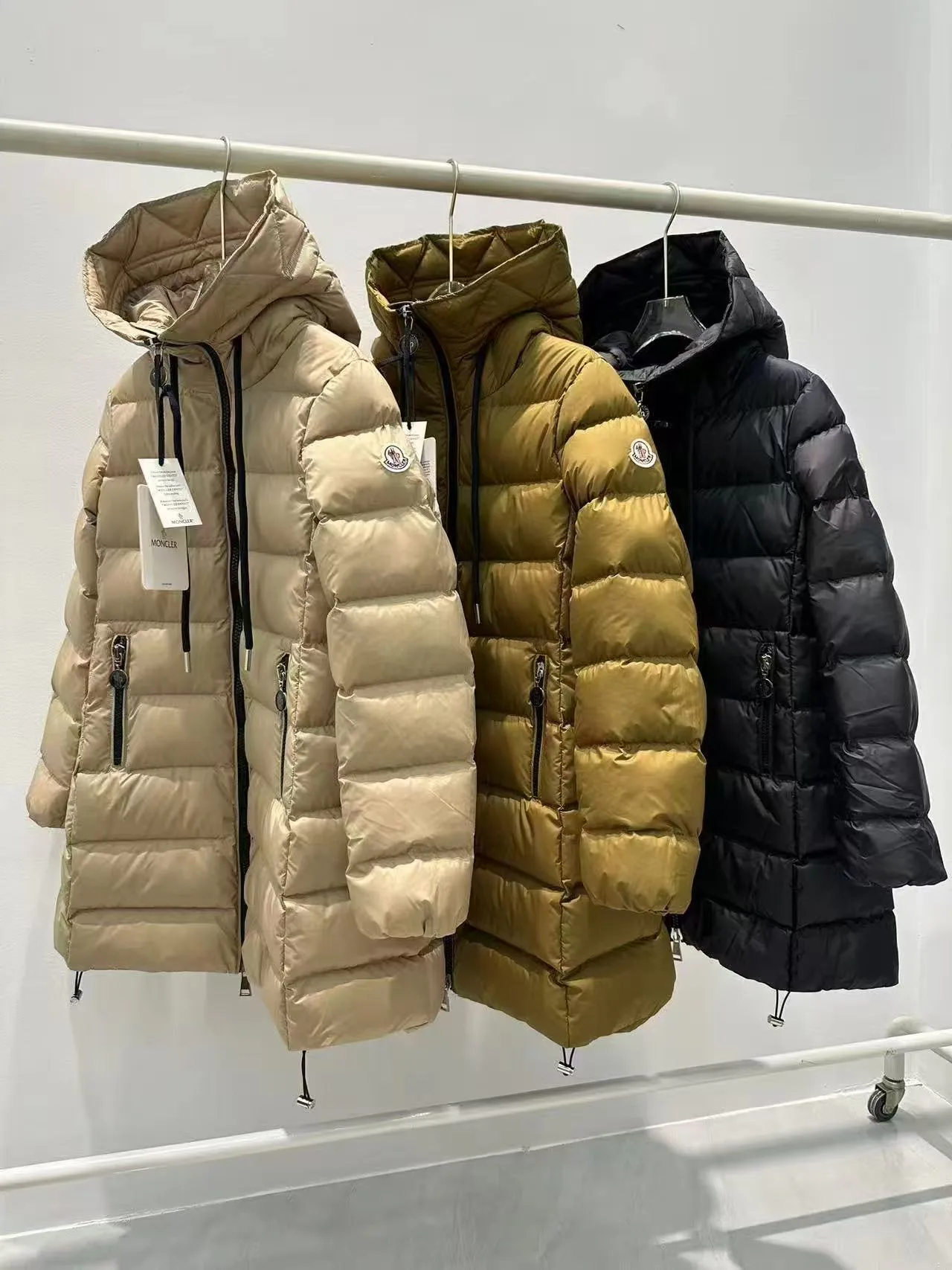 Куртки И Пуховики Женские Moncler 18523558