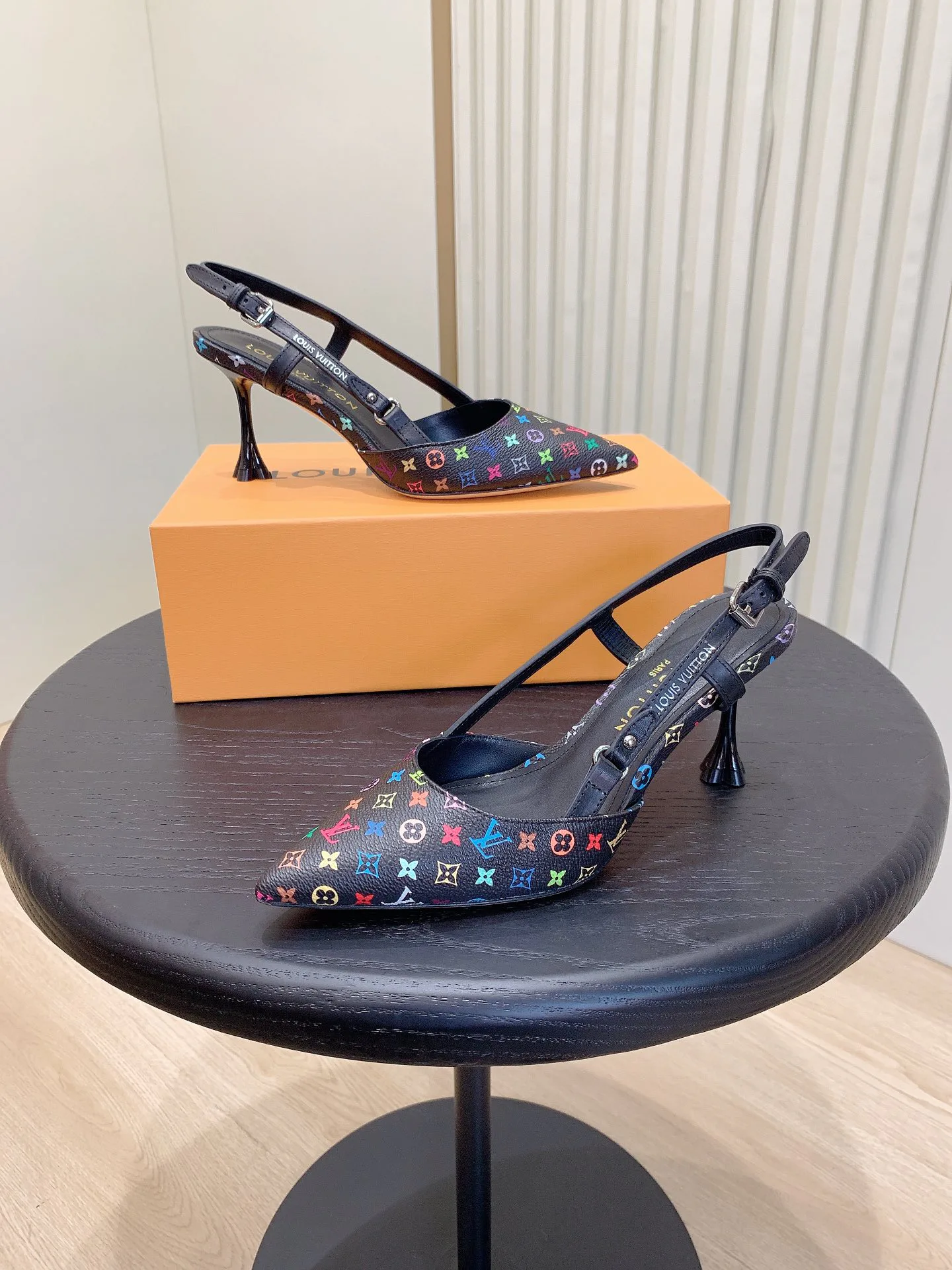 Туфли Женские Louis Vuitton 1834457