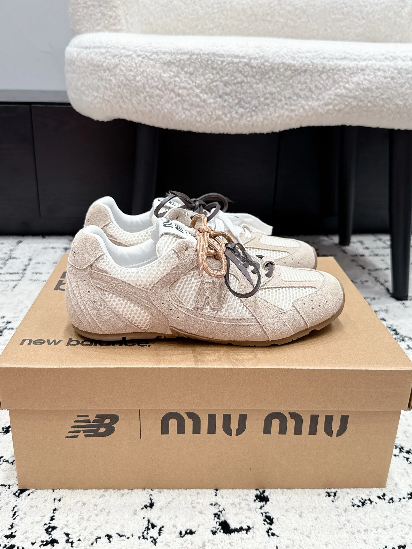 Кроссовки Женские Miu Miu 18409600