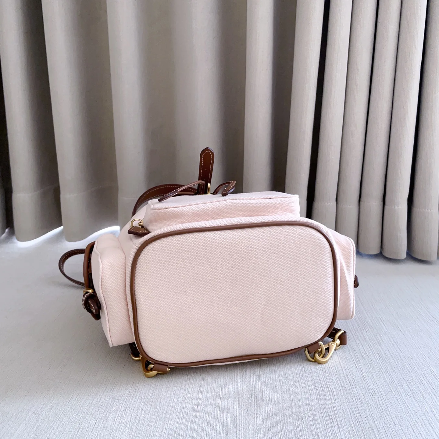 Рюкзаки Женские Miu Miu 18602549