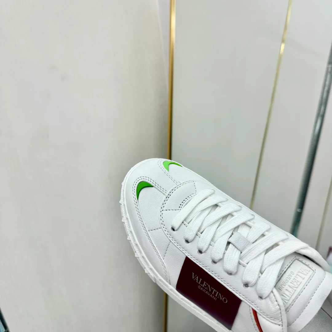 Кроссовки Женские Valentino 17955031