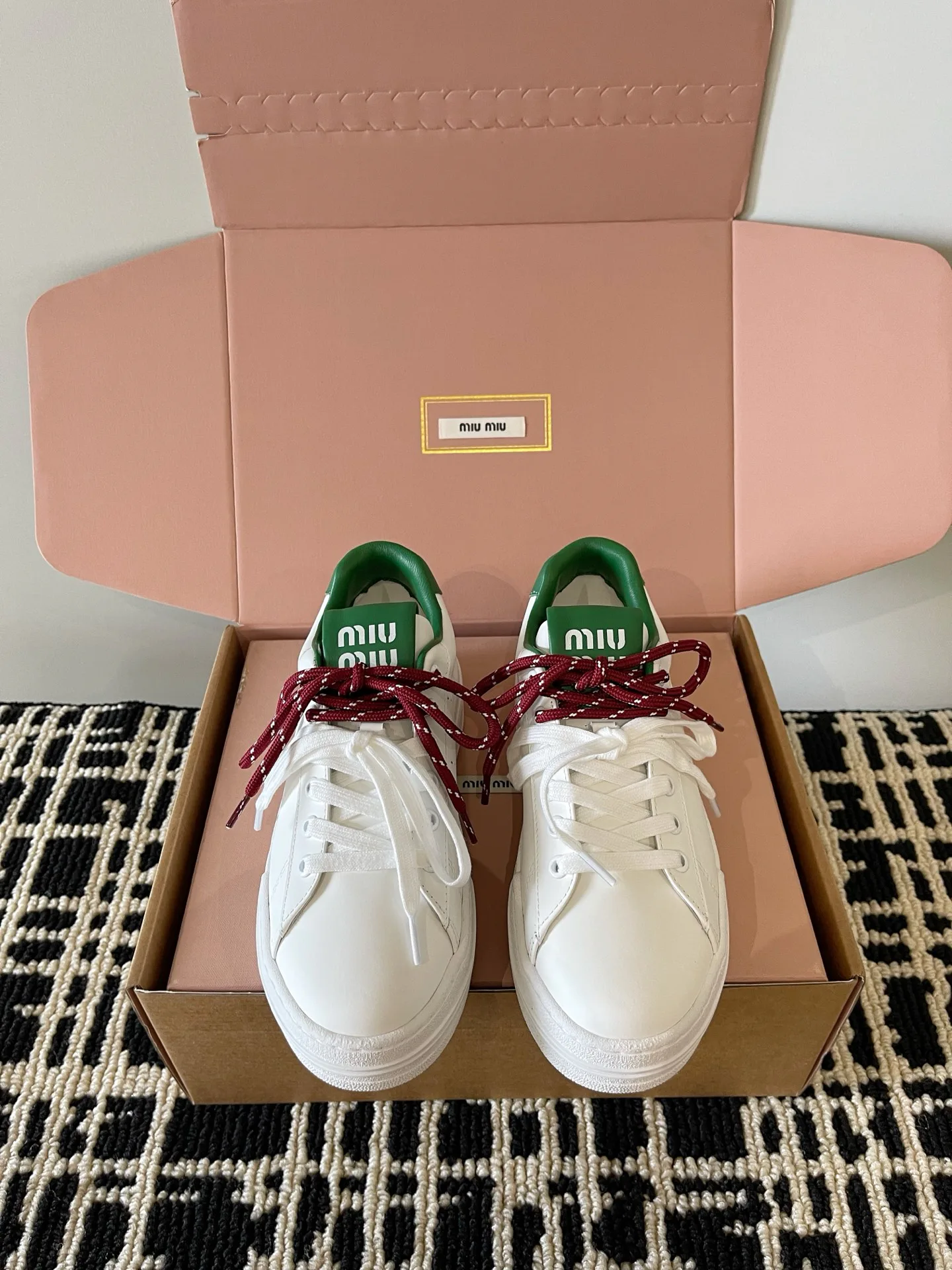 Кроссовки Женские Miu Miu 18234987
