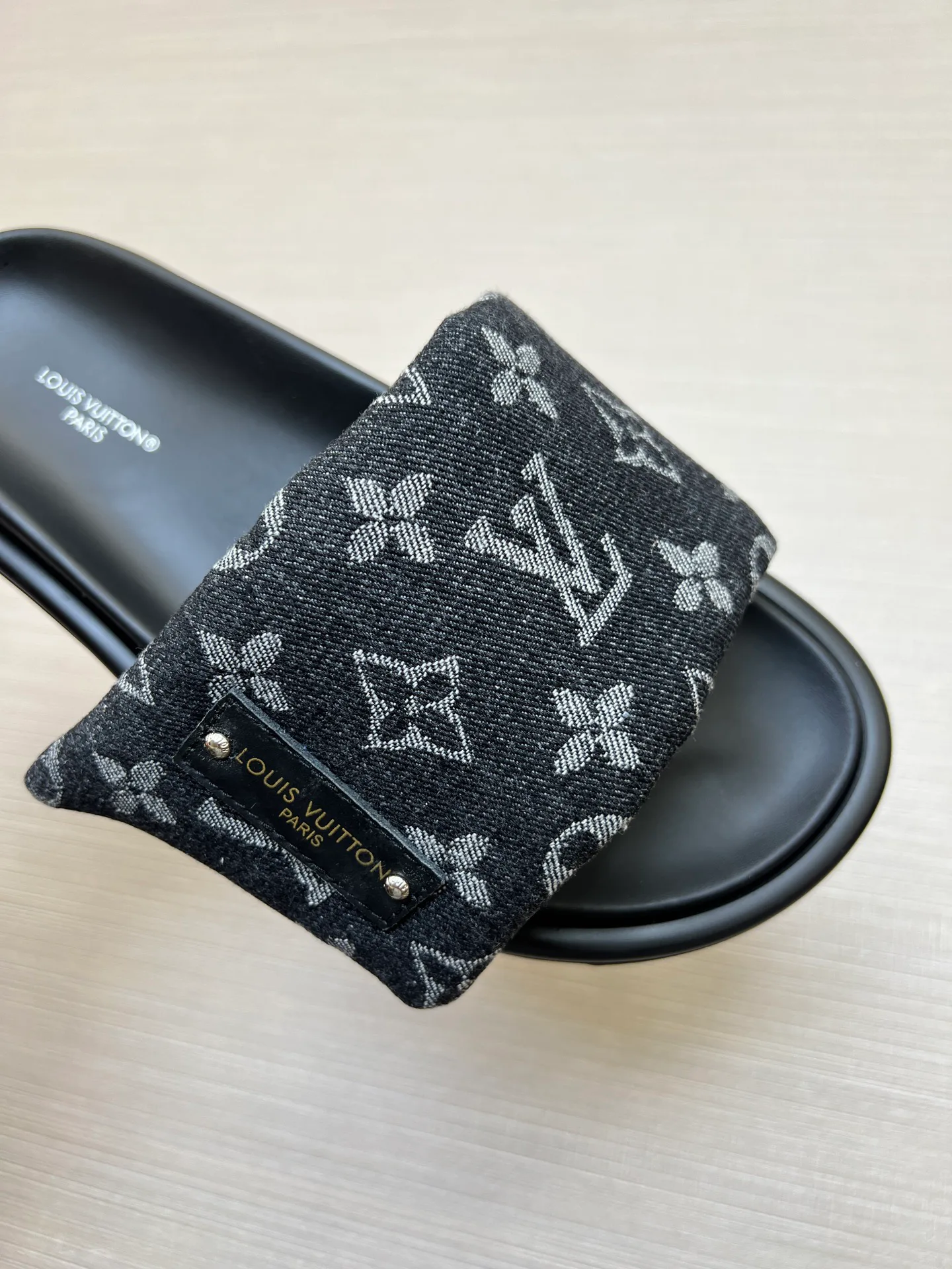 Шлепанцы Женские Louis Vuitton 9801567