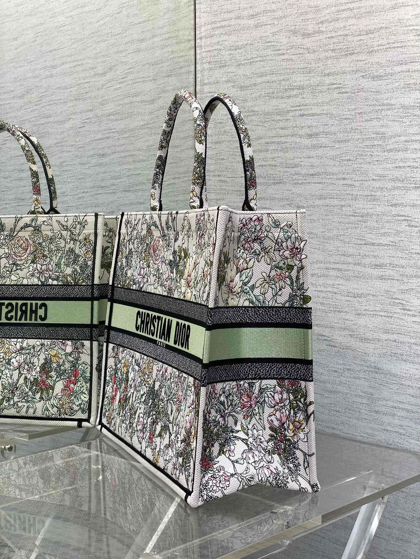 Классические Сумки Женские Christian Dior 11224047