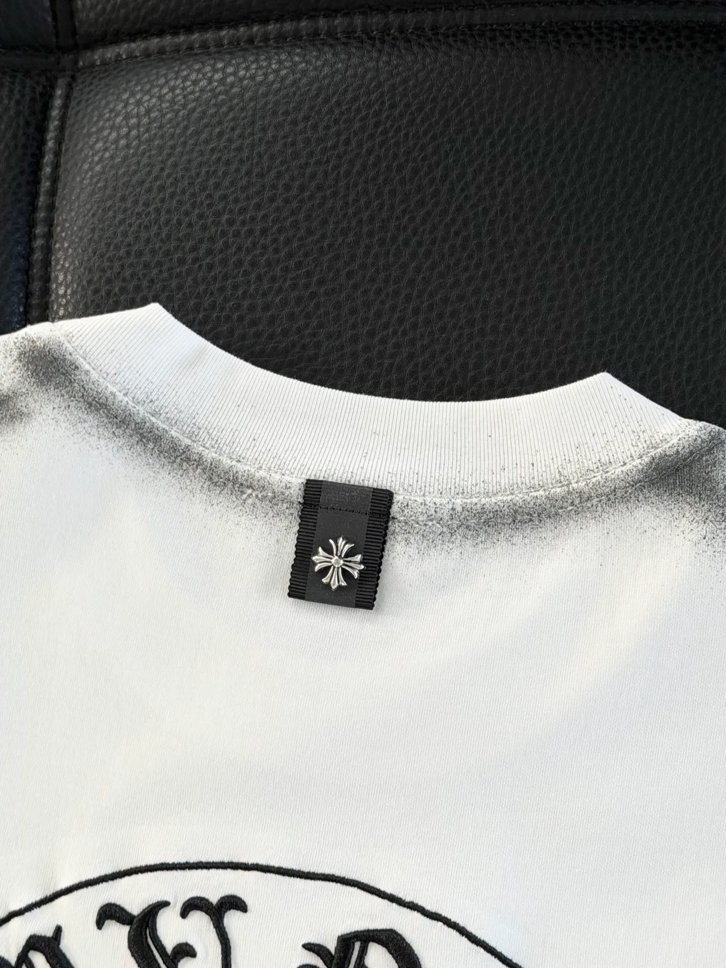 Футболки Женские Chrome Hearts 11701337