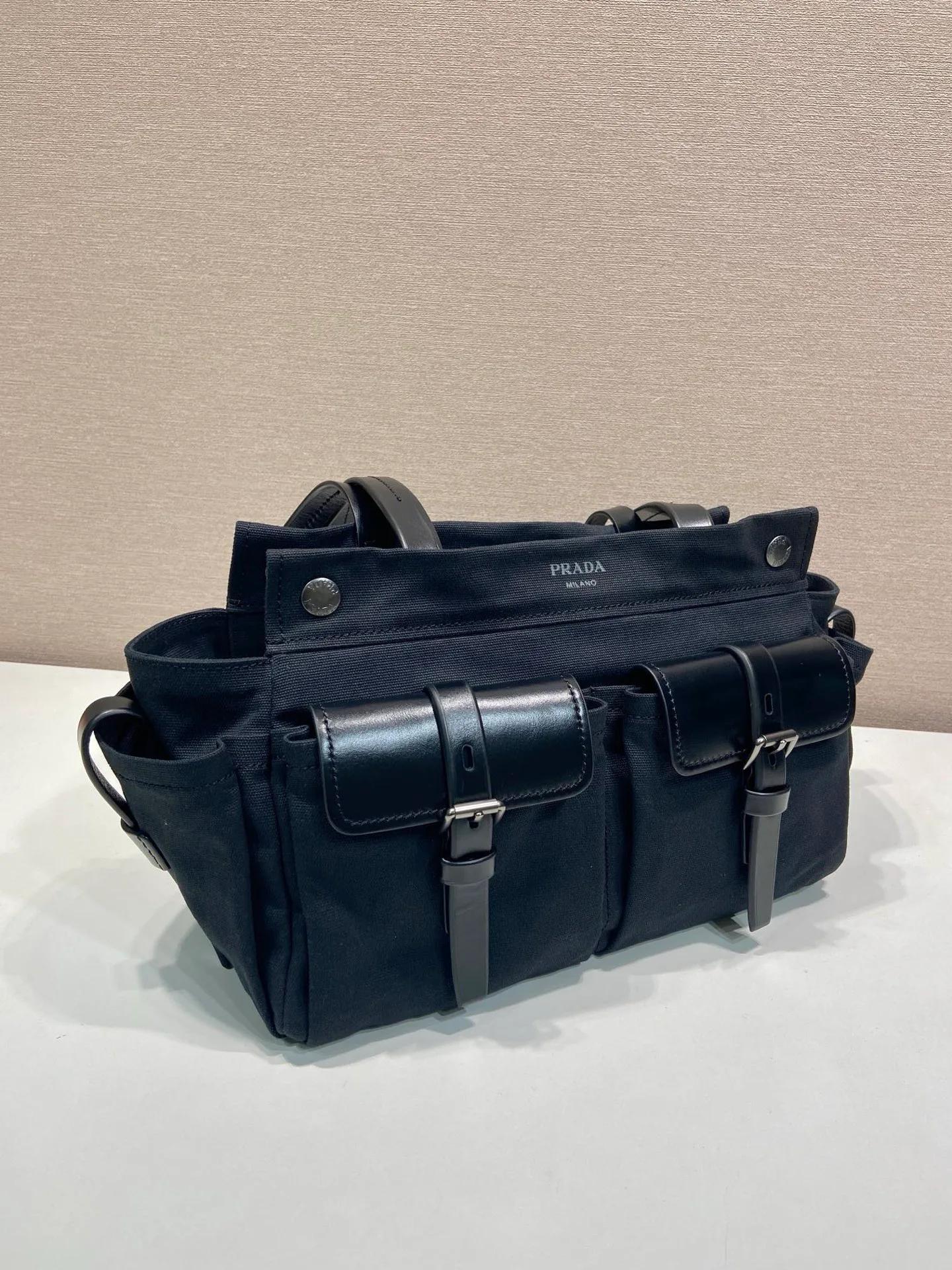 Классические Сумки Женские Prada 12874260