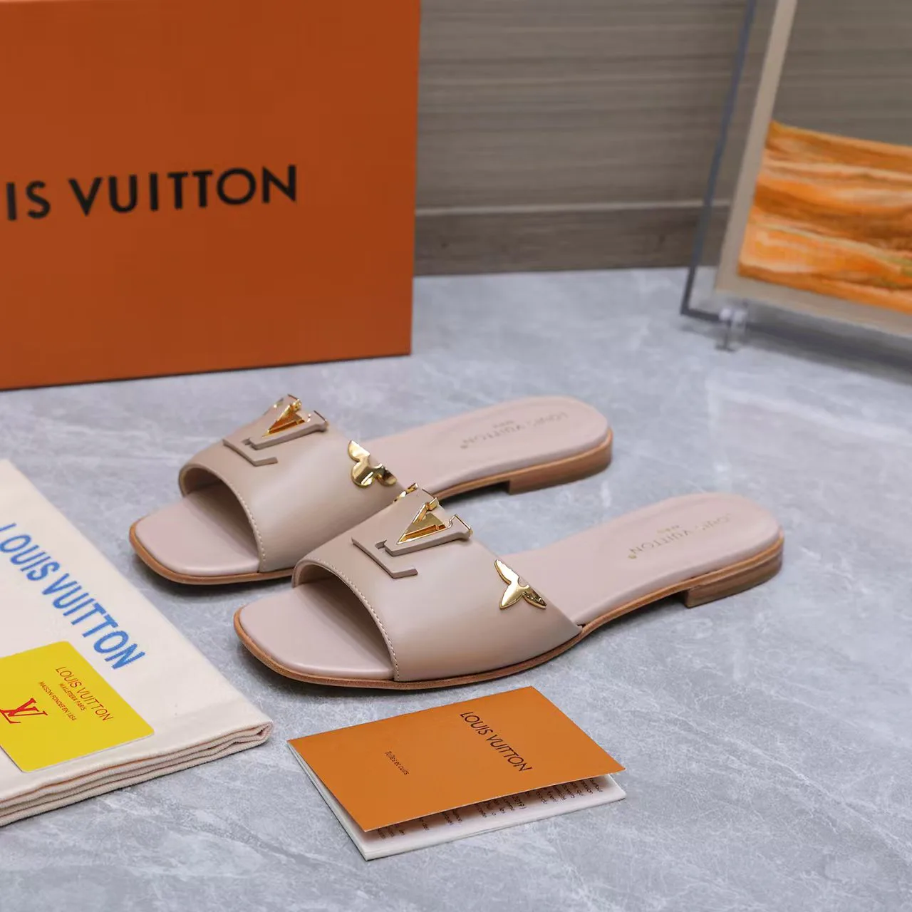 Шлепанцы Женские Louis Vuitton 11529430