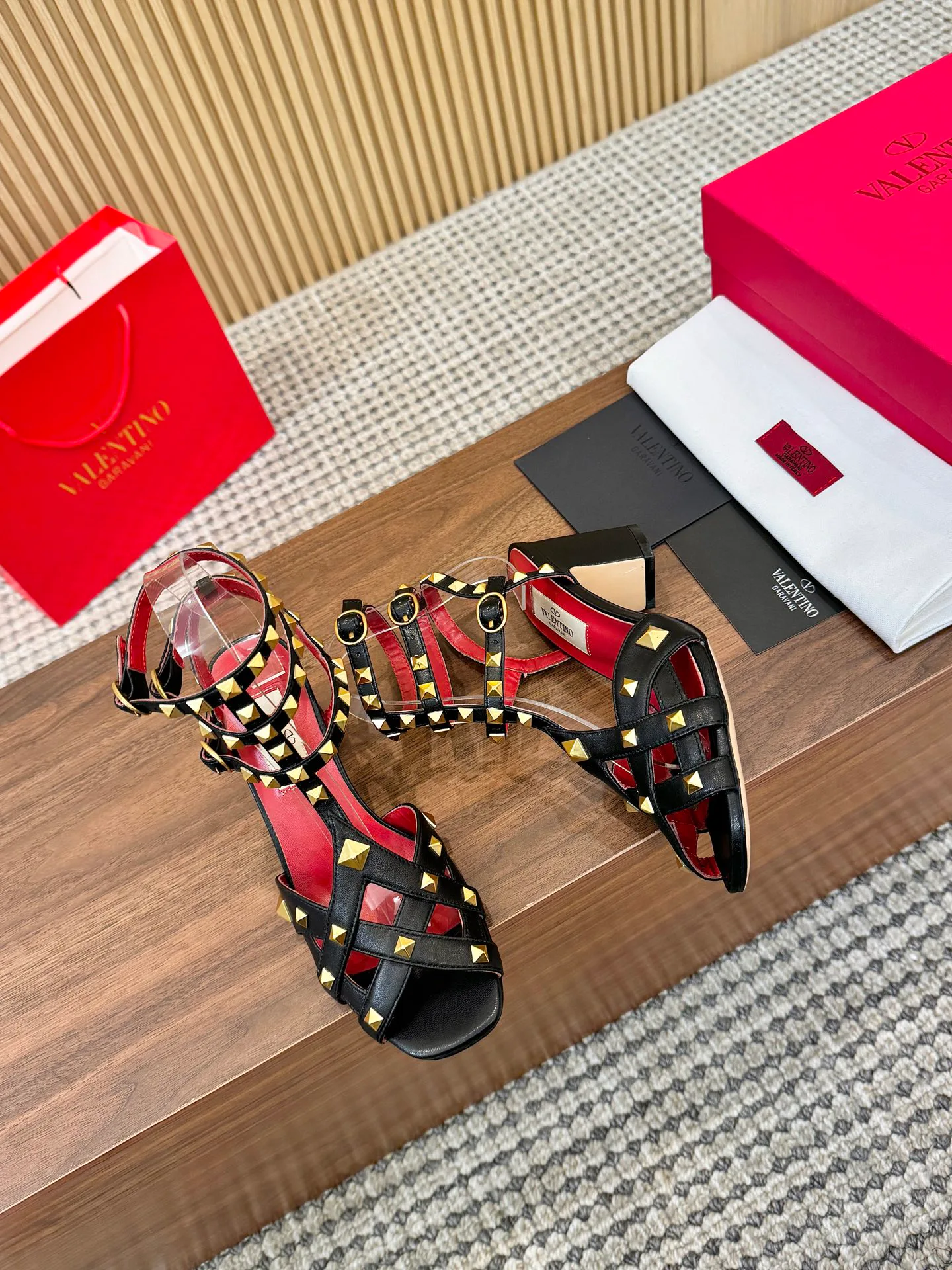 Босоножки Женские Valentino 12156392