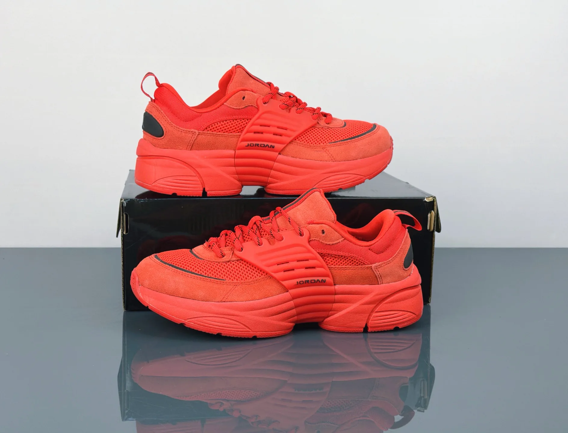 Кроссовки Женские Air Jordan 1270075