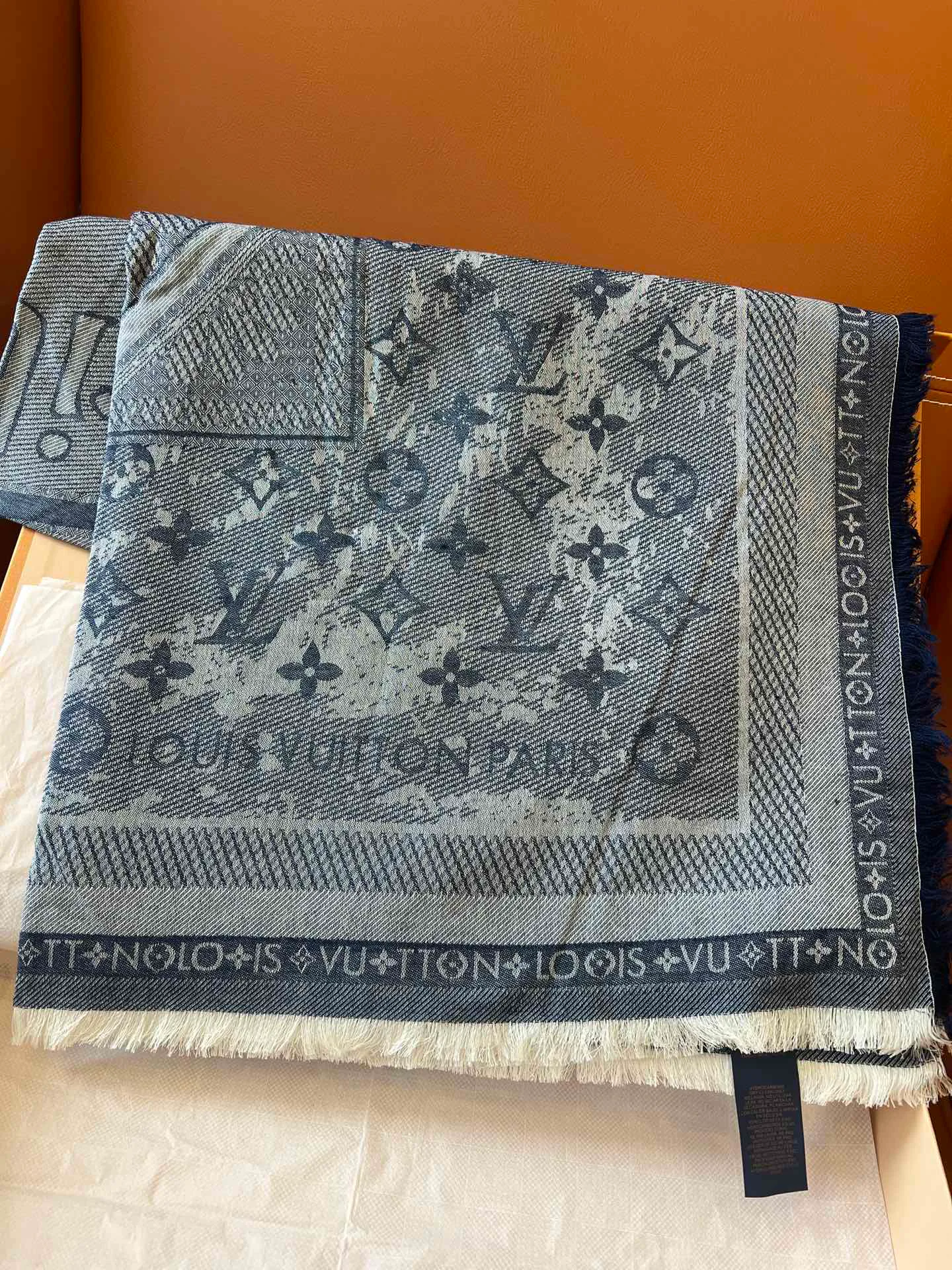 Платки Louis Vuitton 11613582