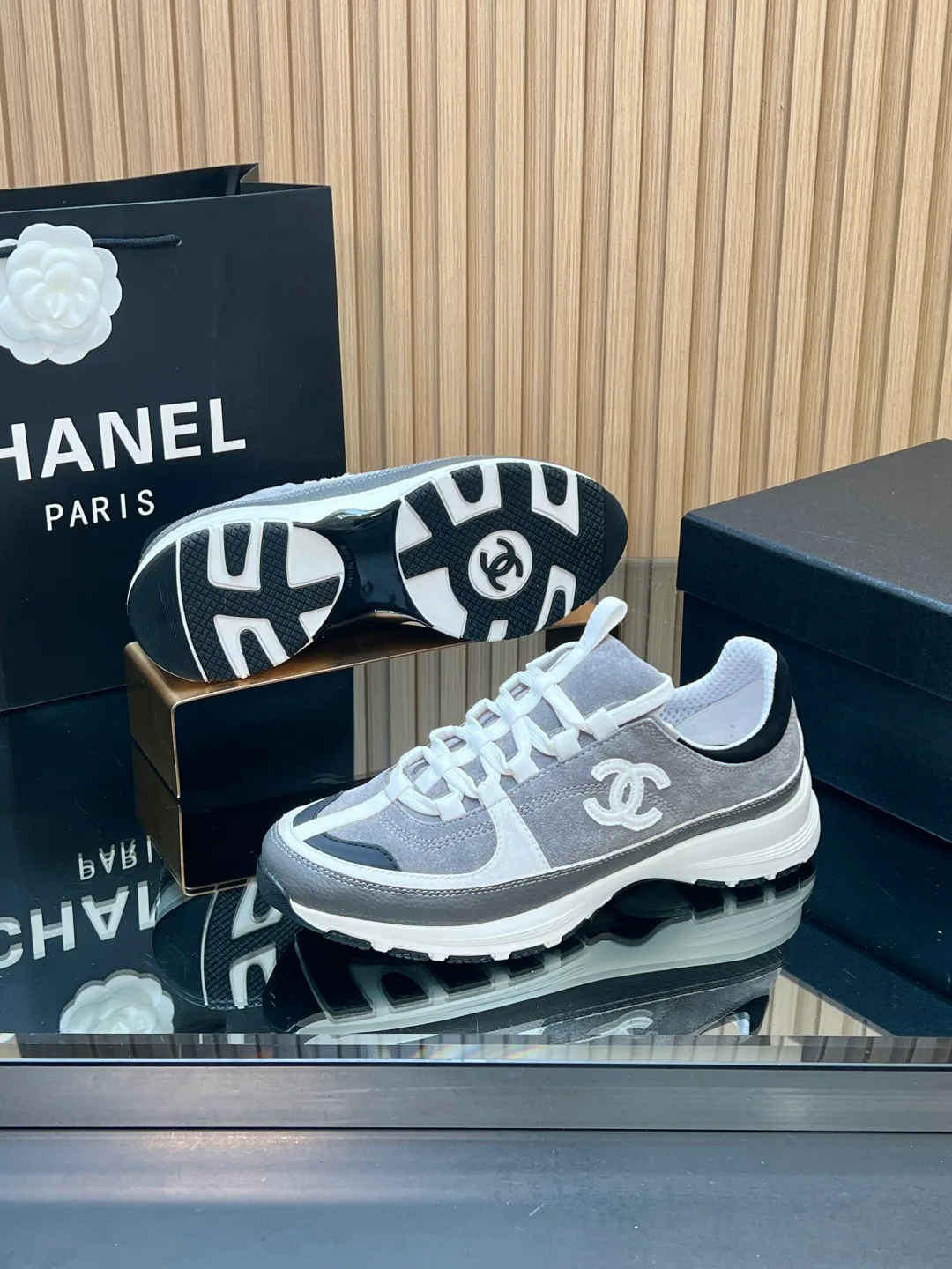 Кроссовки Женские Chanel 1731490