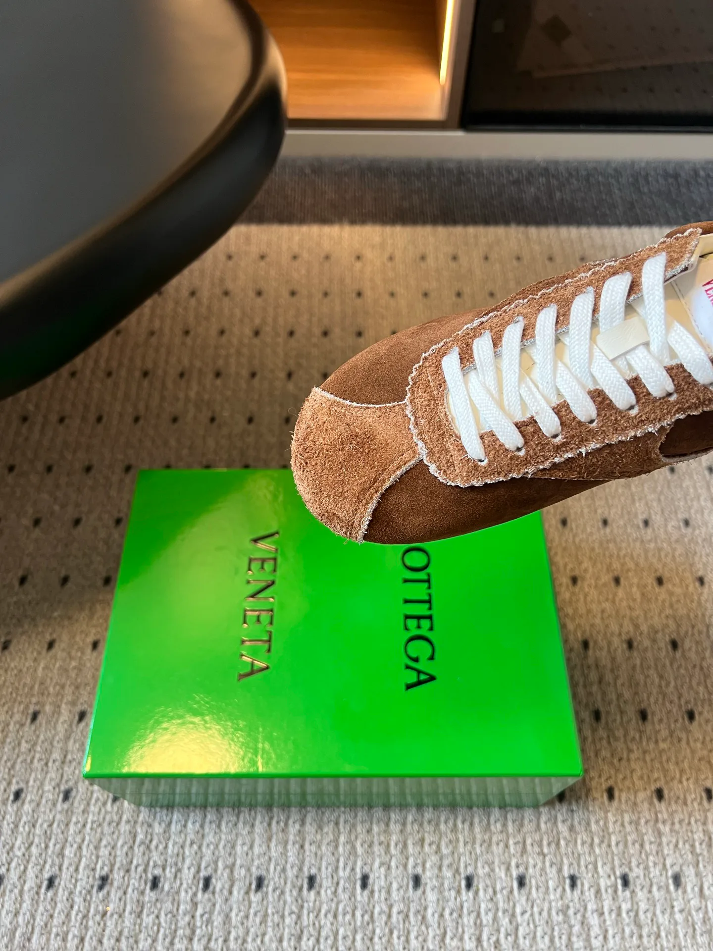 Кроссовки Женские Bottega Veneta 17898394