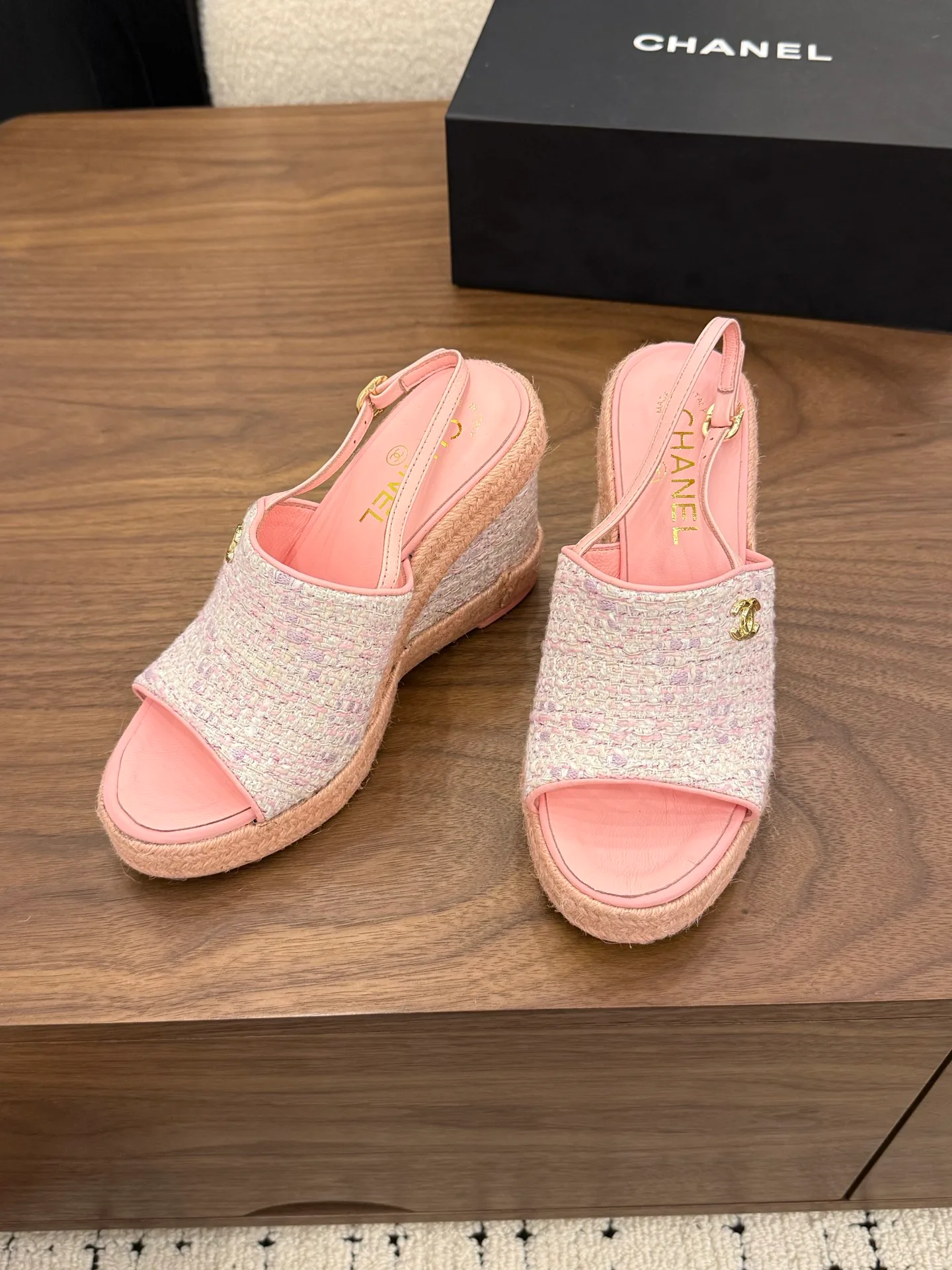 Сандалии Женские Chanel 13444914