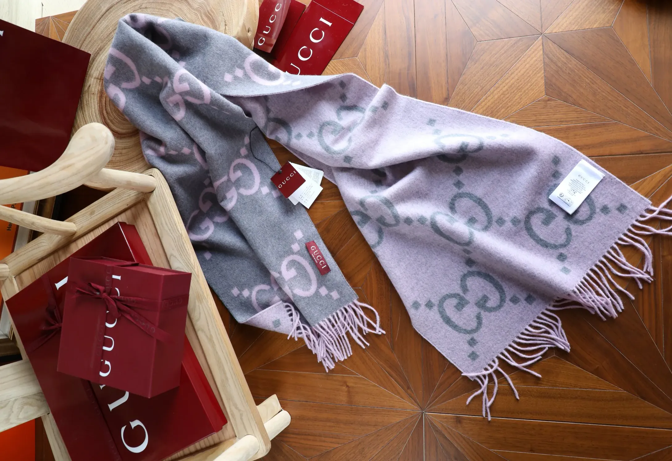 Шарфы Gucci 240516