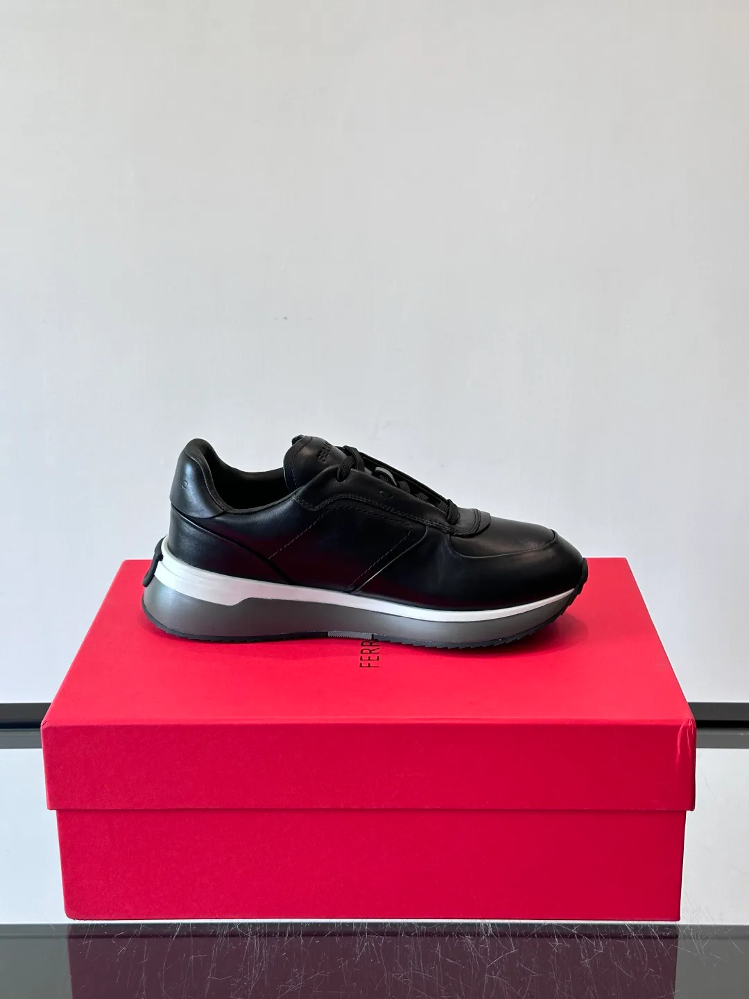 Кроссовки Мужские Salvatore Ferragamo 10615049