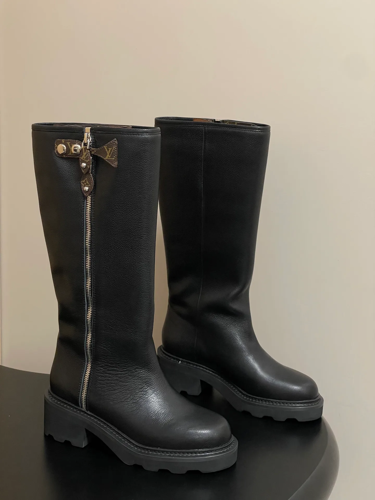 Сапоги Женские Louis Vuitton 18388126