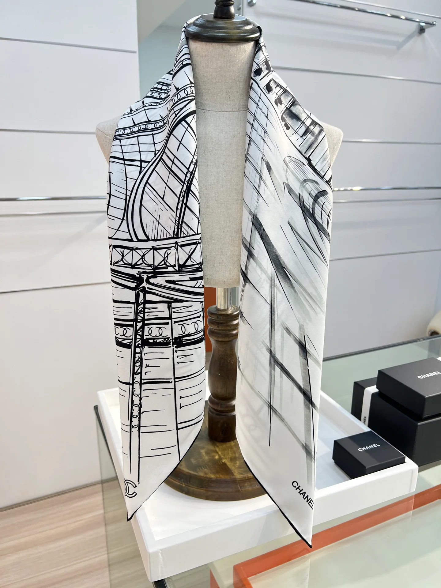 Платки Chanel 13147138