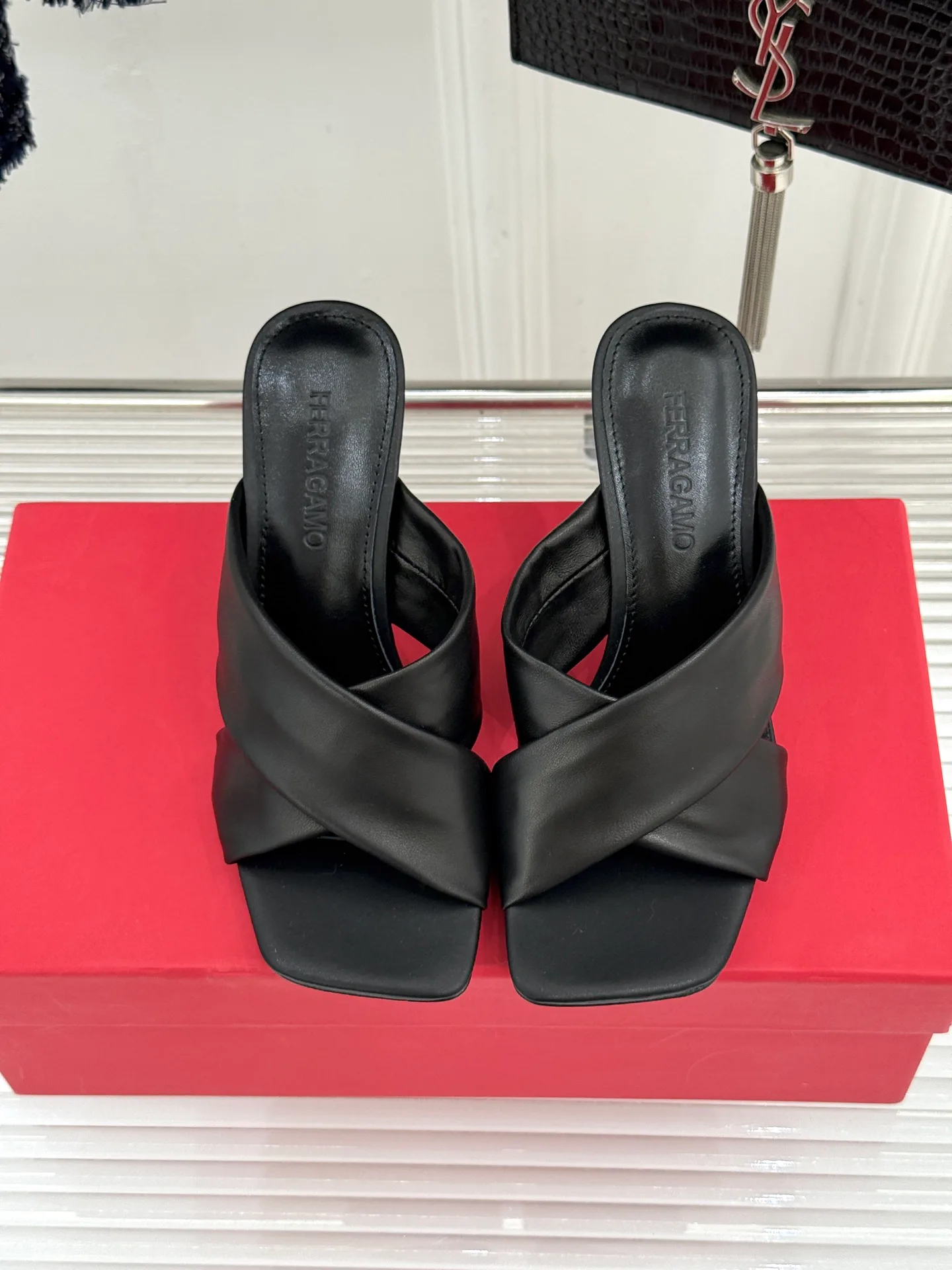 Туфли Женские Salvatore Ferragamo 11574040