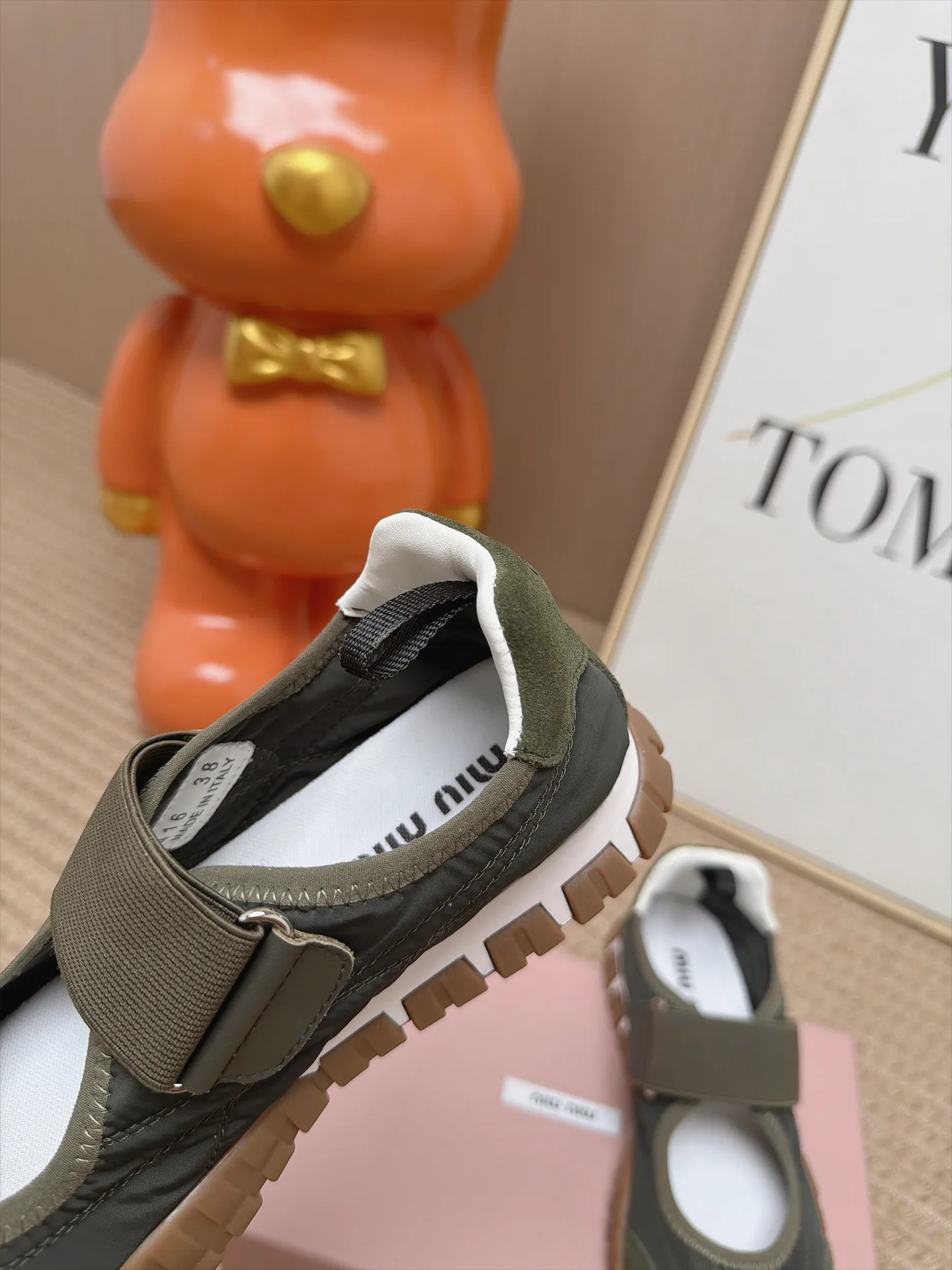 Кроссовки Женские Miu Miu 18063021