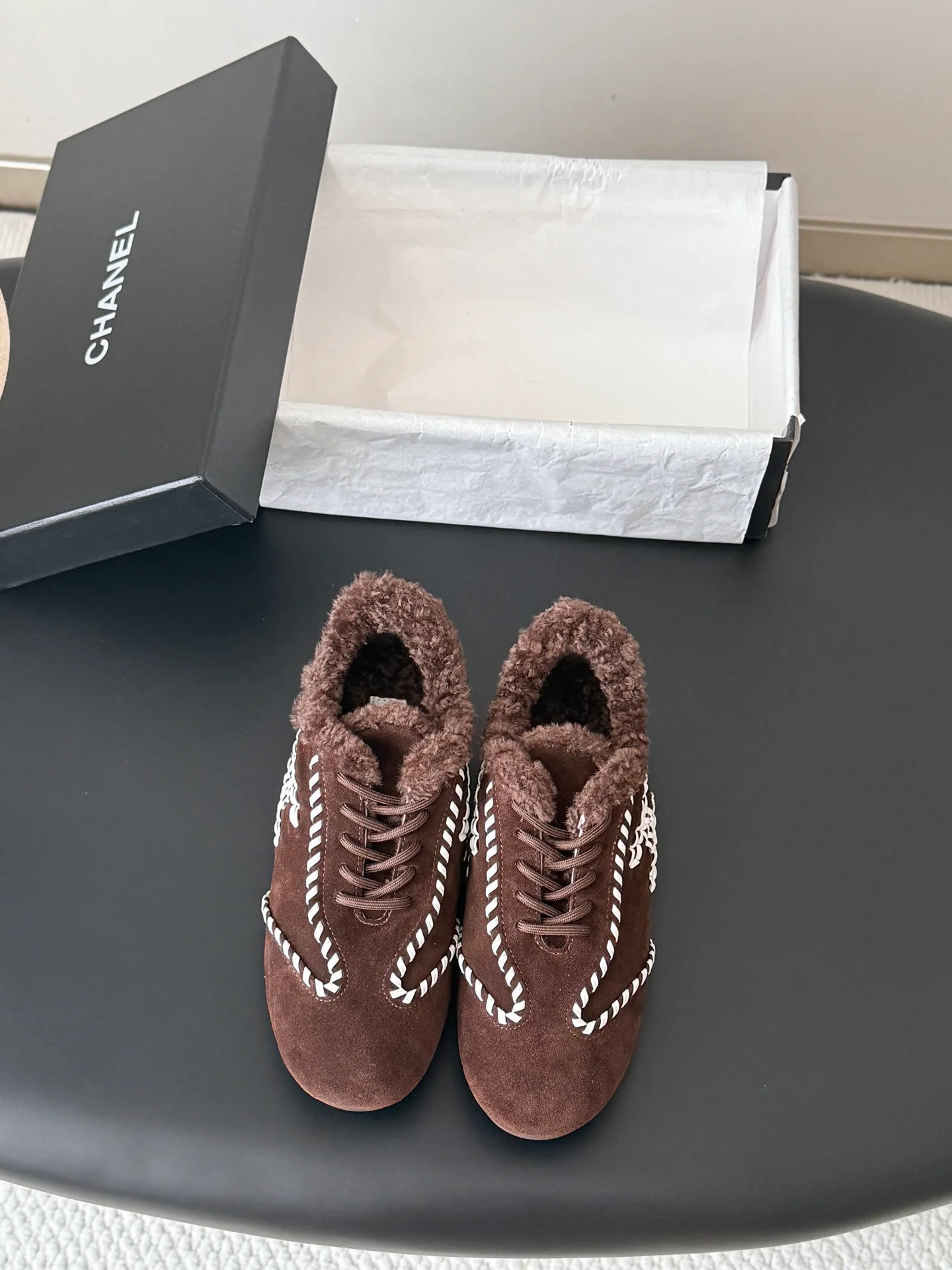 Кроссовки Женские Chanel 18752892