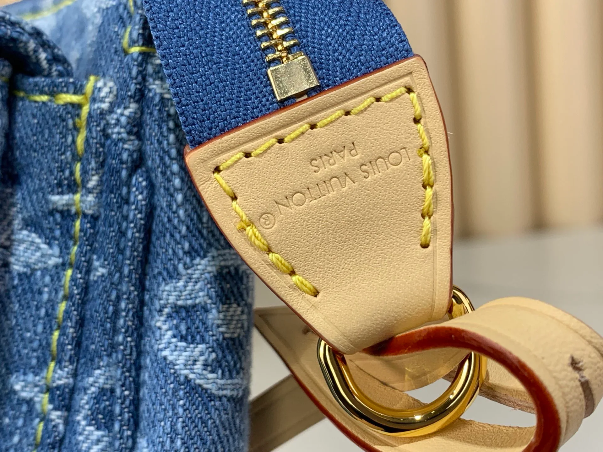 Сумки На Ремне Женские Louis Vuitton 13209835