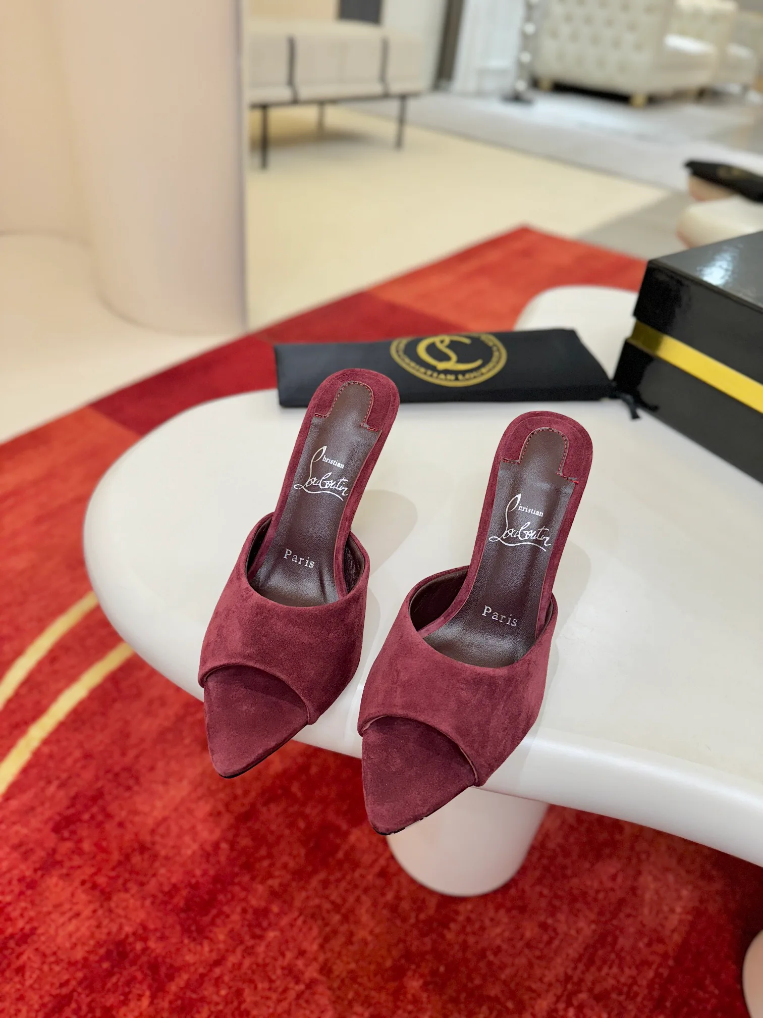 Босоножки Женские Christian Louboutin 14280366