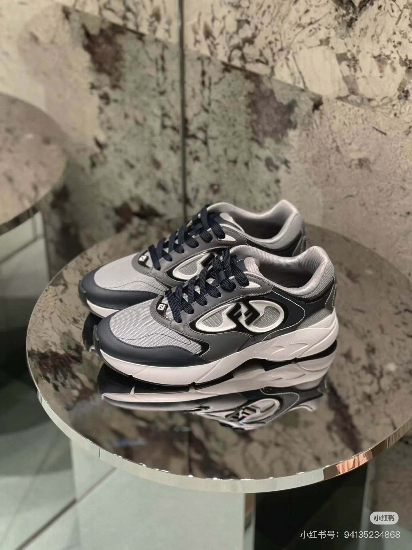 Кроссовки Женские Fendi 21703