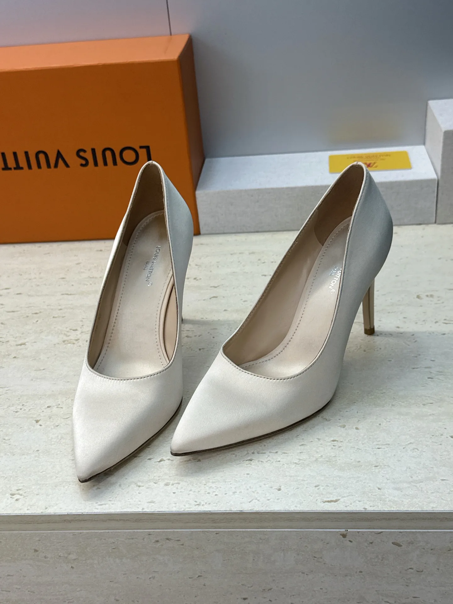 Туфли Женские Louis Vuitton 13346474