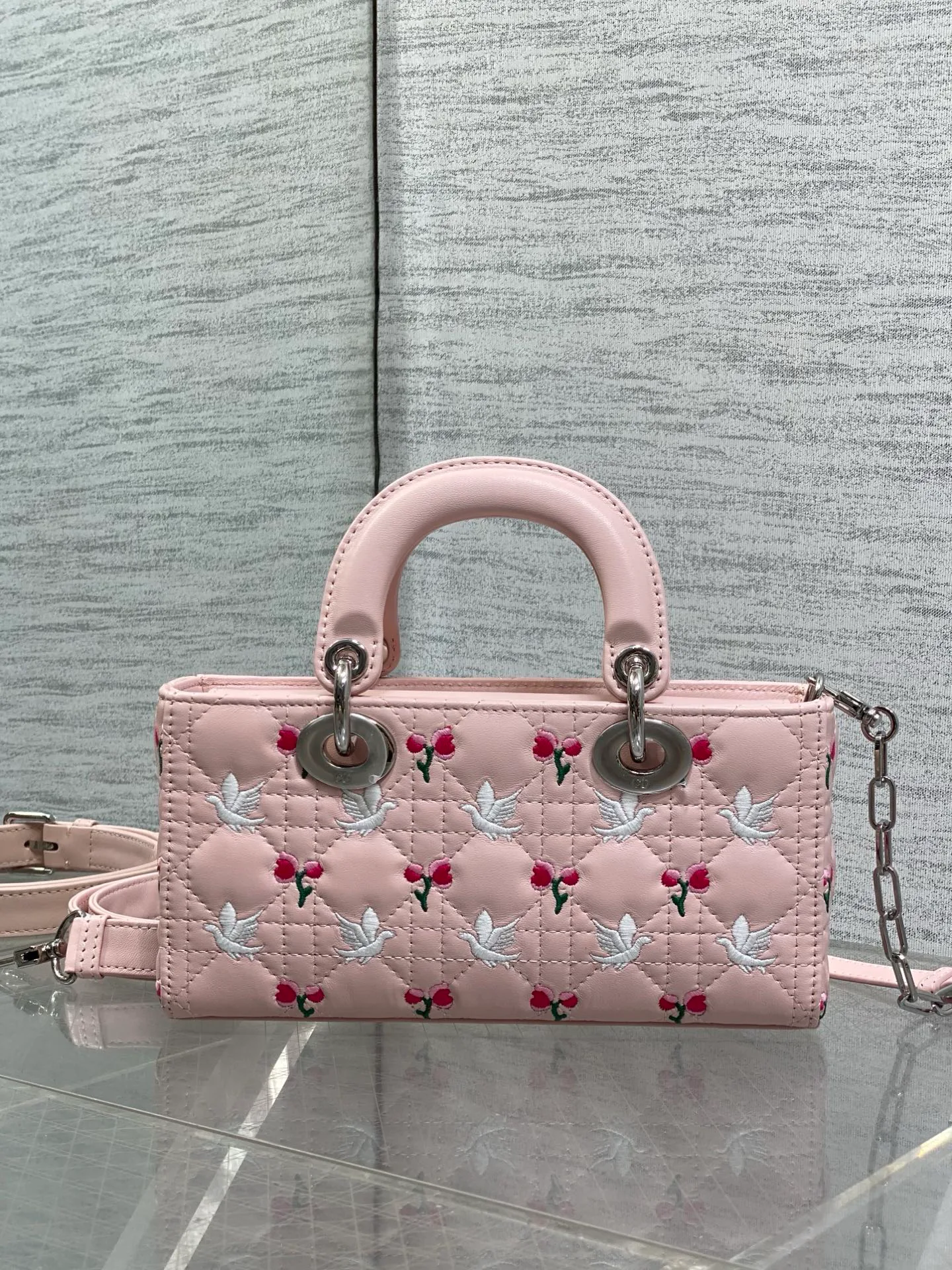 Классические Сумки Женские Christian Dior 17601338