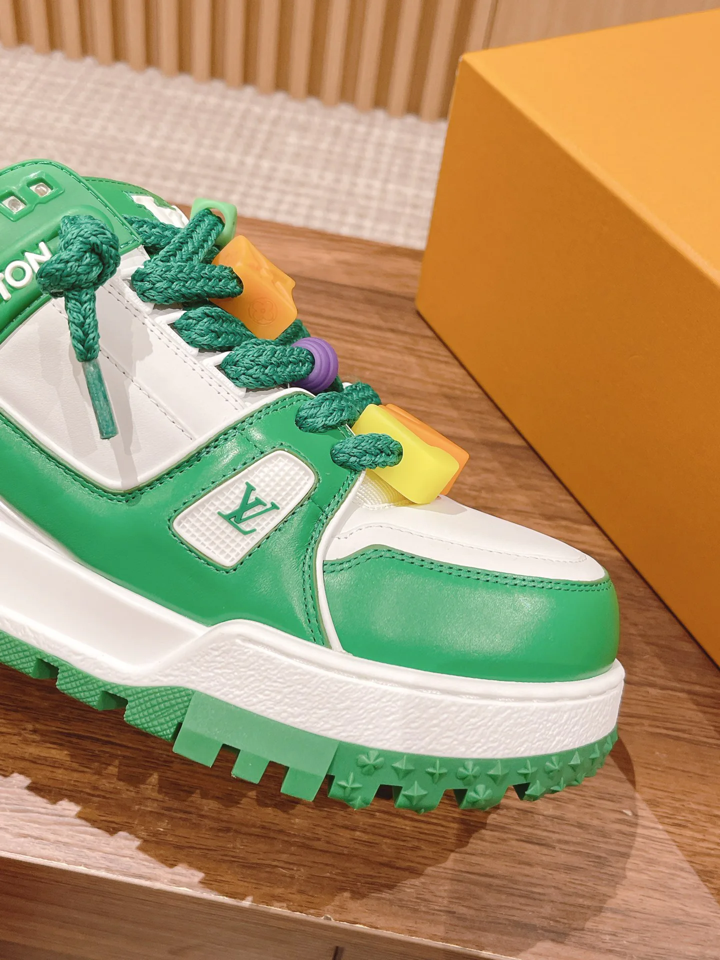 Кроссовки Женские Louis Vuitton 4269596