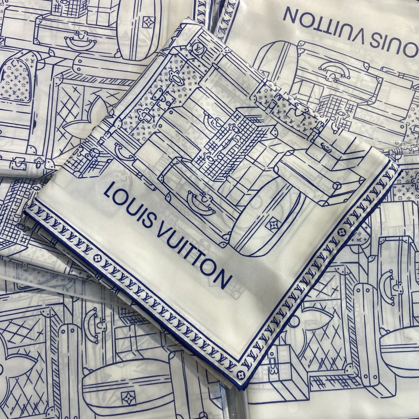 Платки Louis Vuitton 17608791