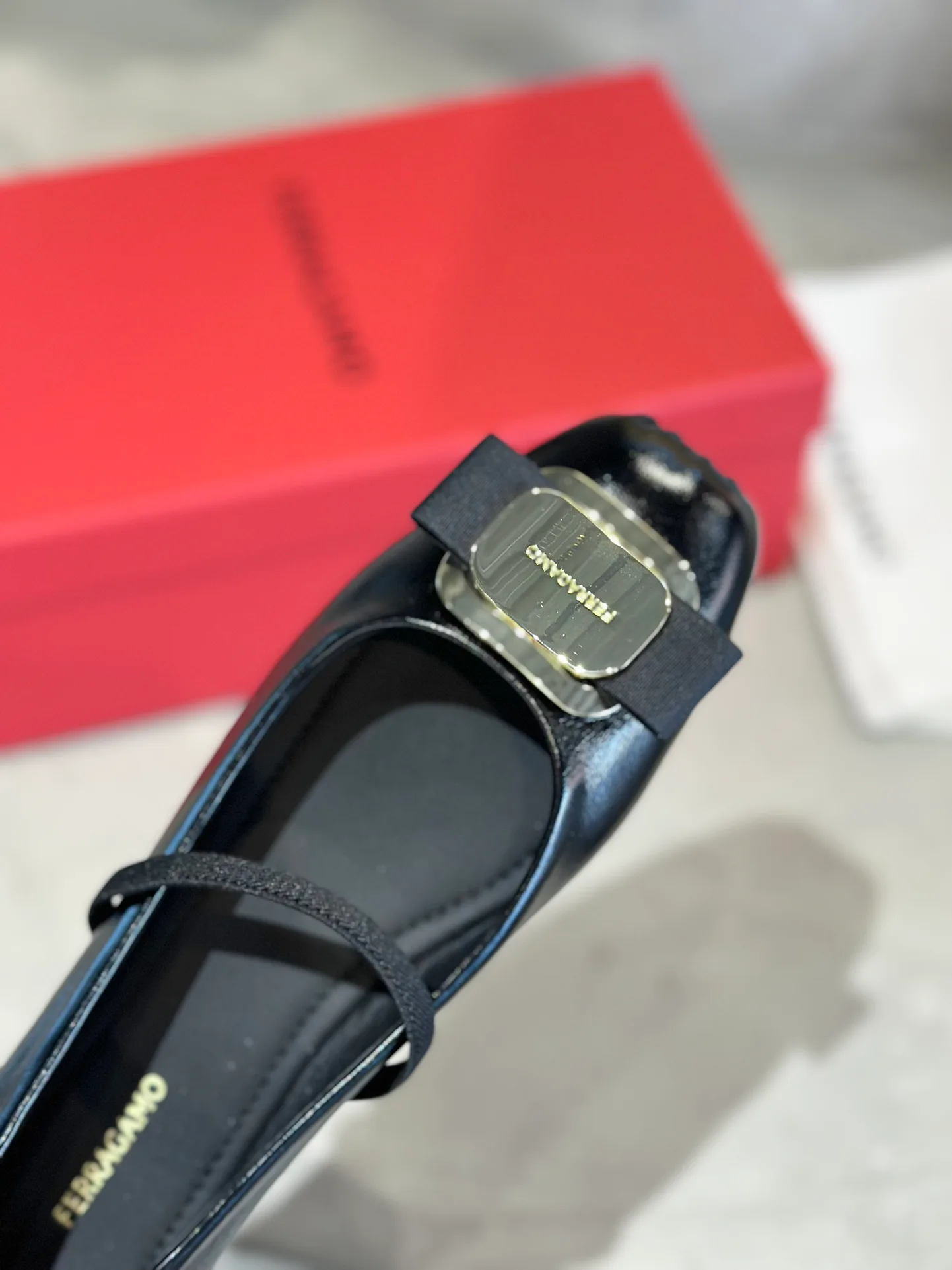 Балетки Женские Salvatore Ferragamo 26302