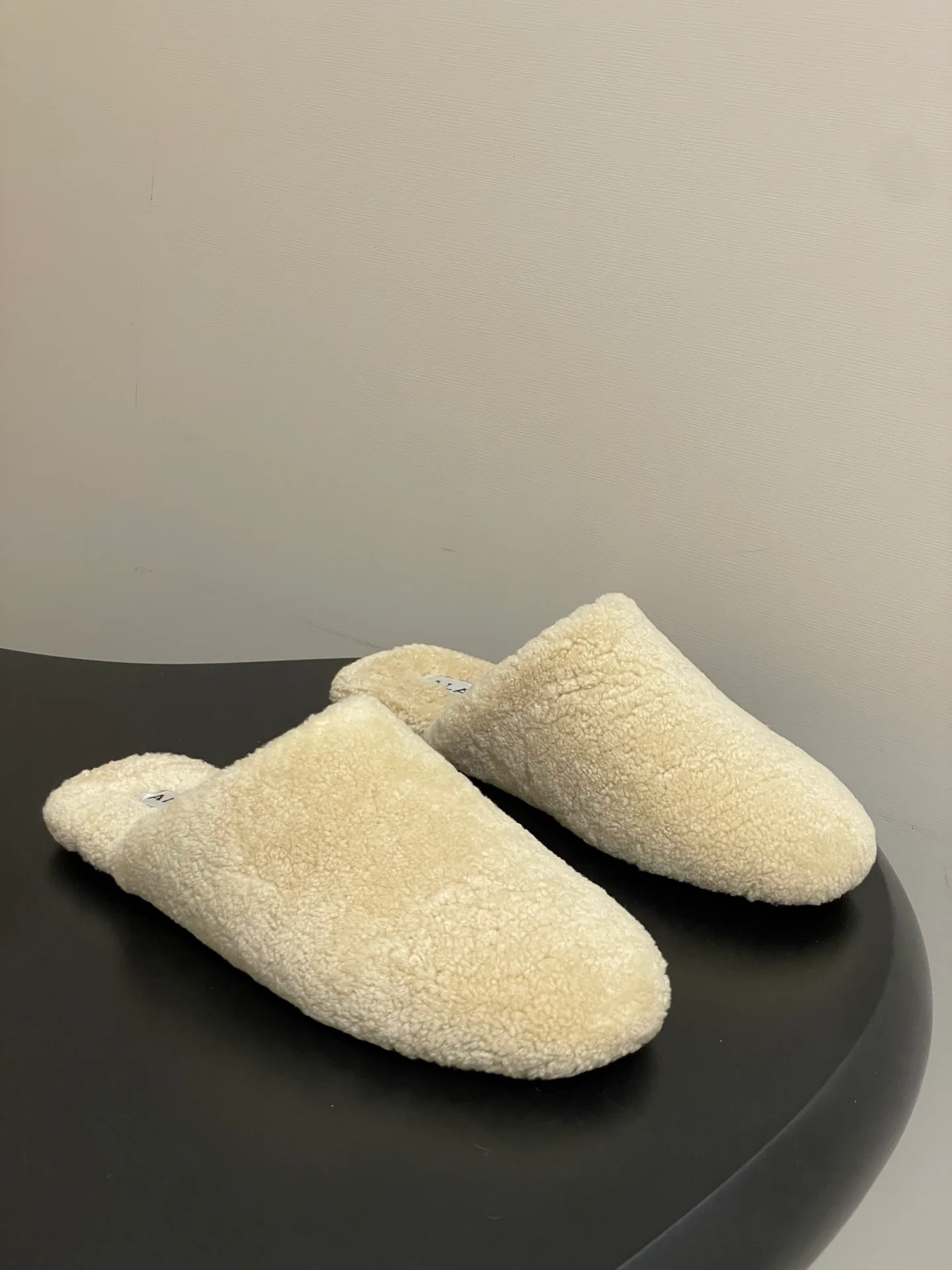 Тапочки Женские Alaia 357114