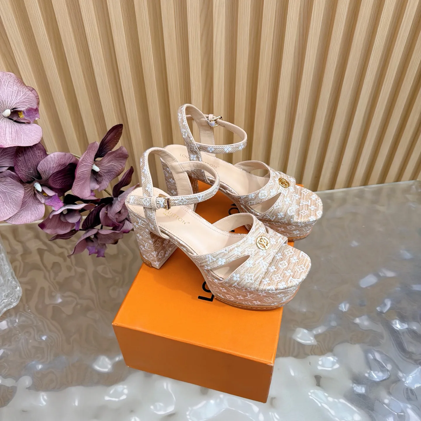 Босоножки Женские Louis Vuitton 629261