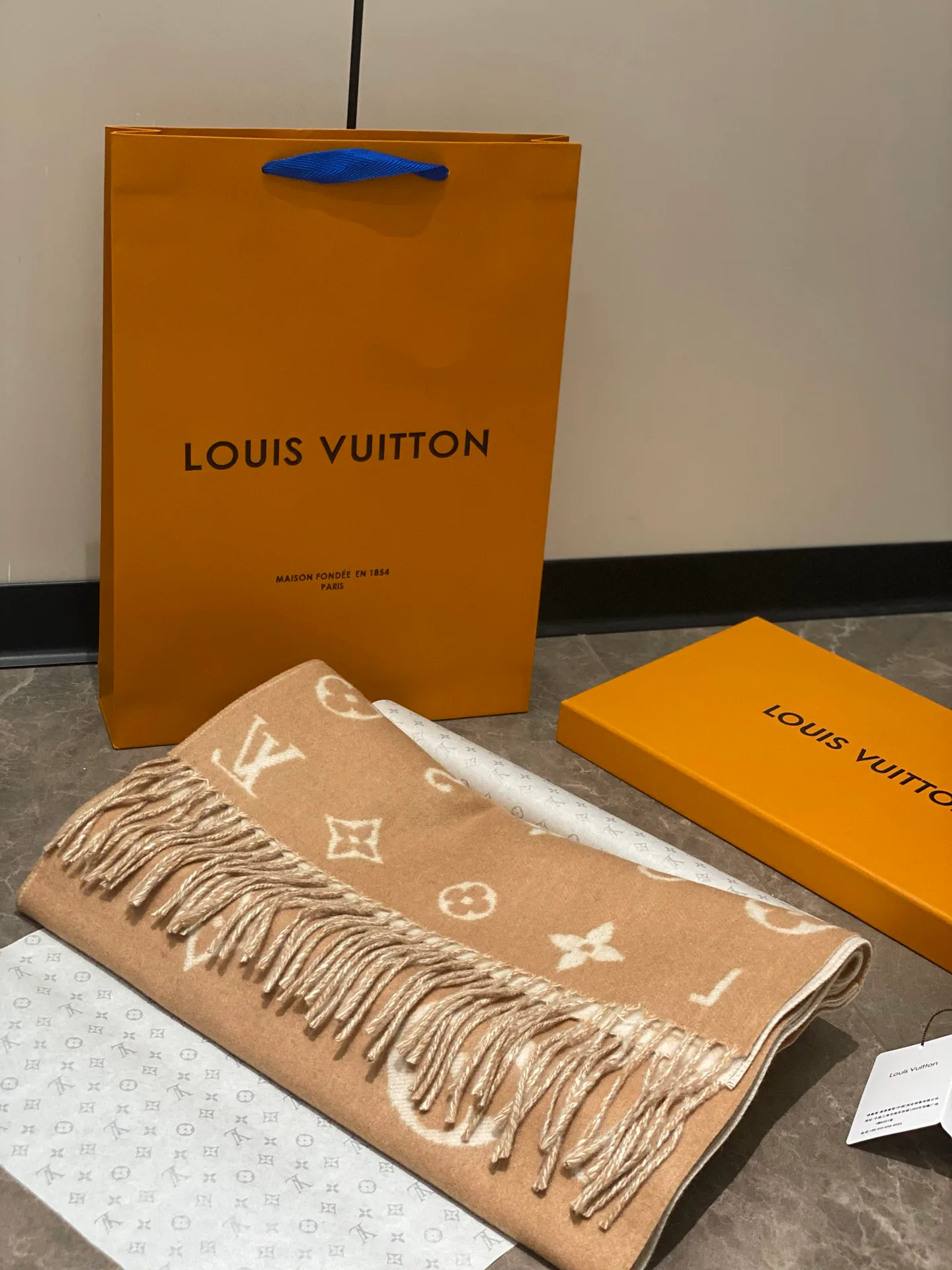 Шарфы Louis Vuitton 436044