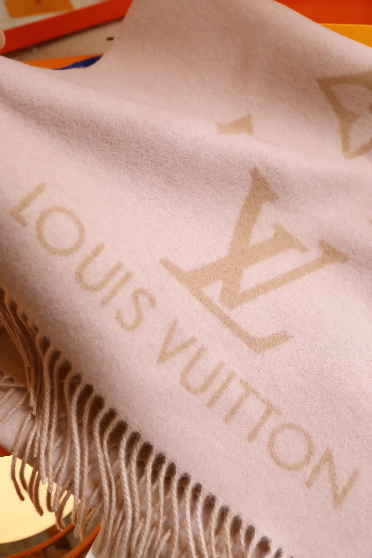 Шарфы Louis Vuitton 5396911