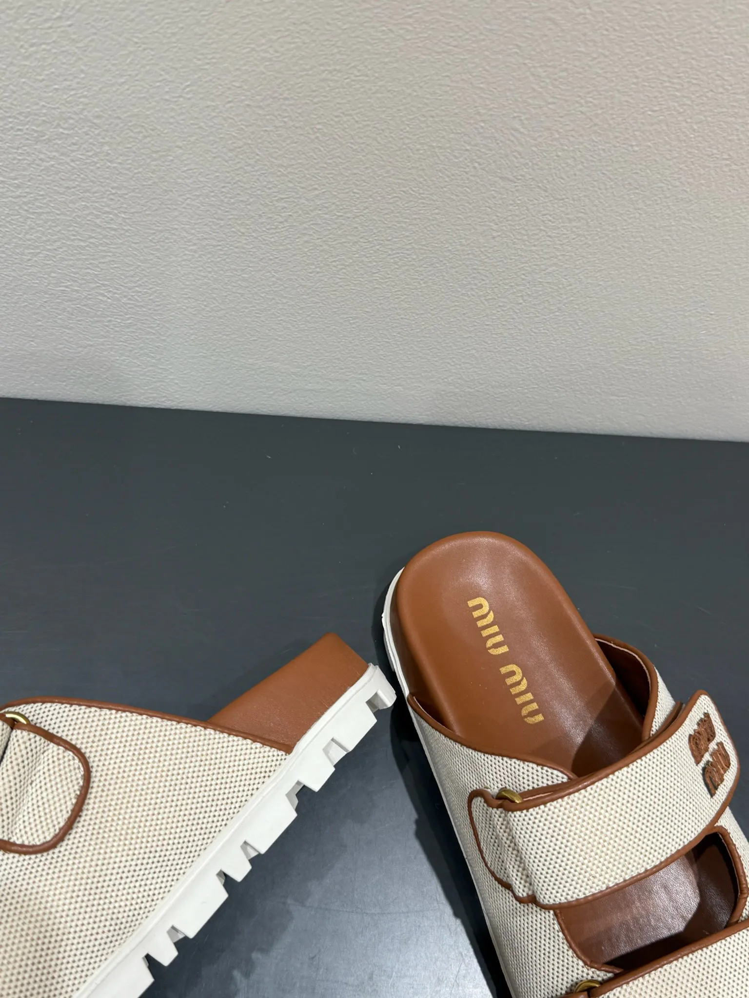 Шлепанцы Женские Miu Miu 16148