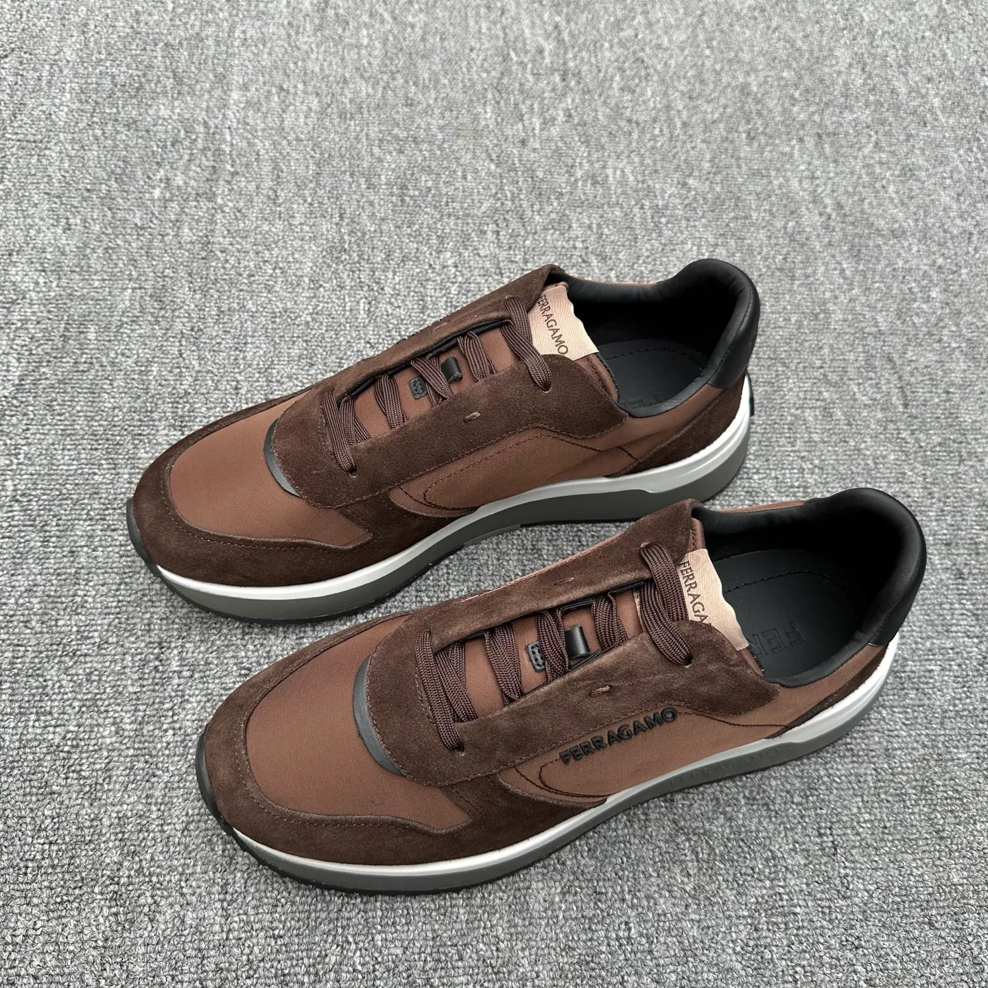 Кроссовки Мужские Salvatore Ferragamo 243003