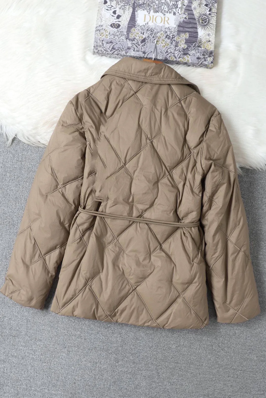 Куртки И Пуховики Женские Christian Dior 6010378