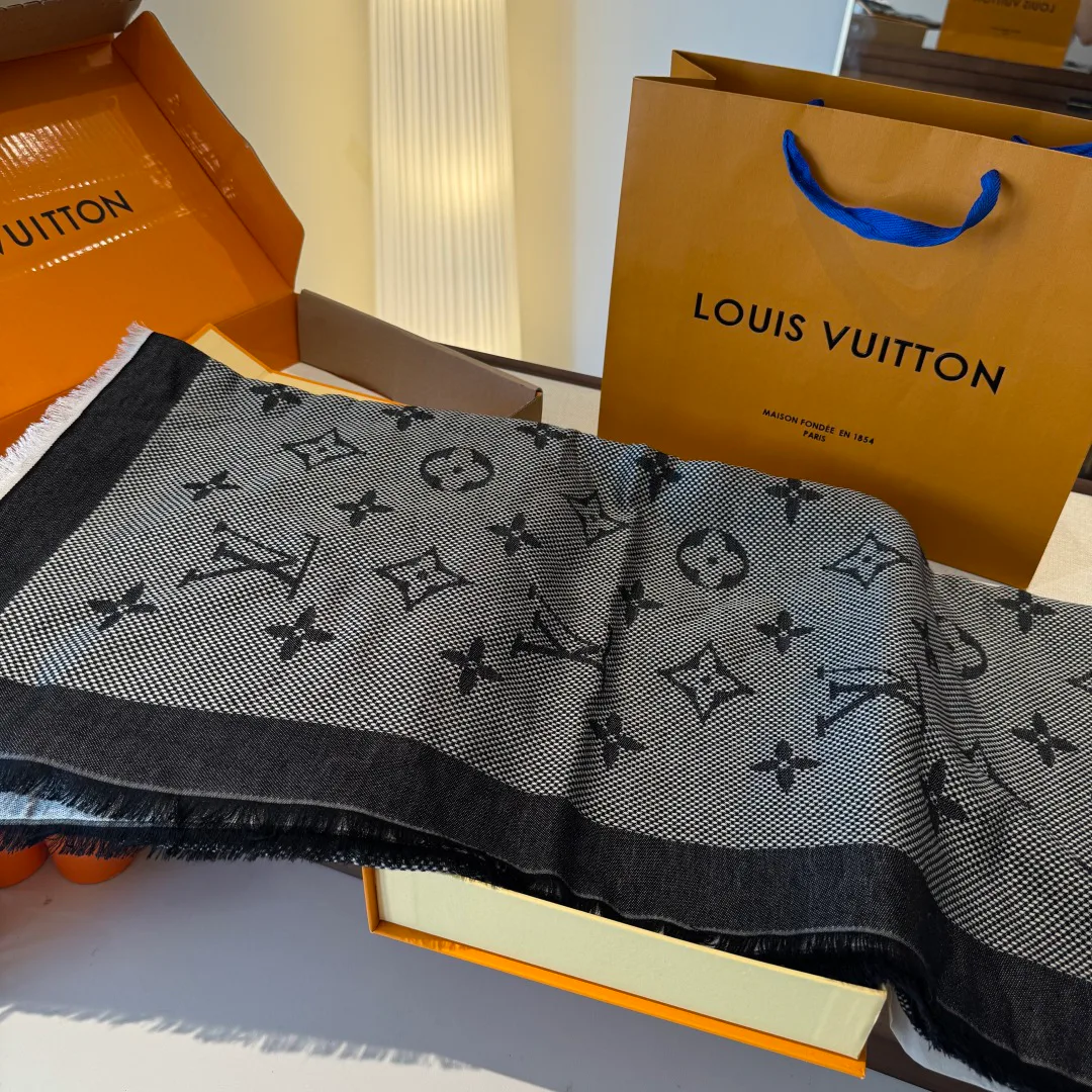Шарфы Louis Vuitton 262379