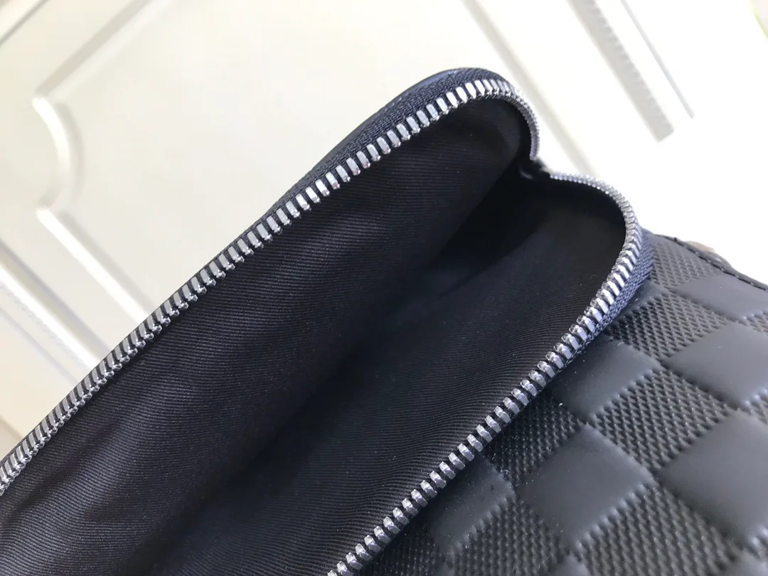 Барсетки Мужские Louis Vuitton 18558446