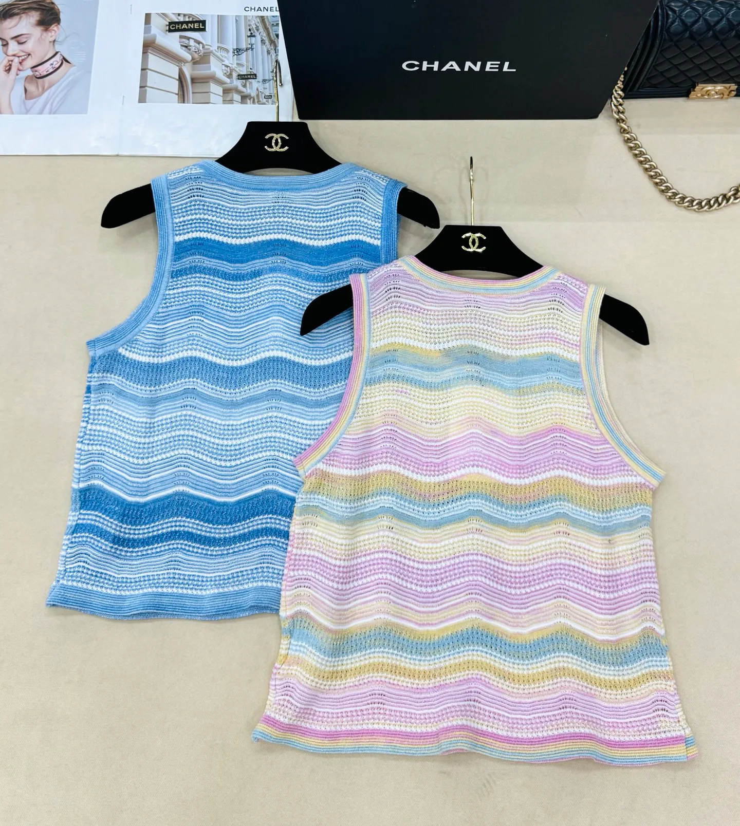 Жилеты Женские Chanel 17954469