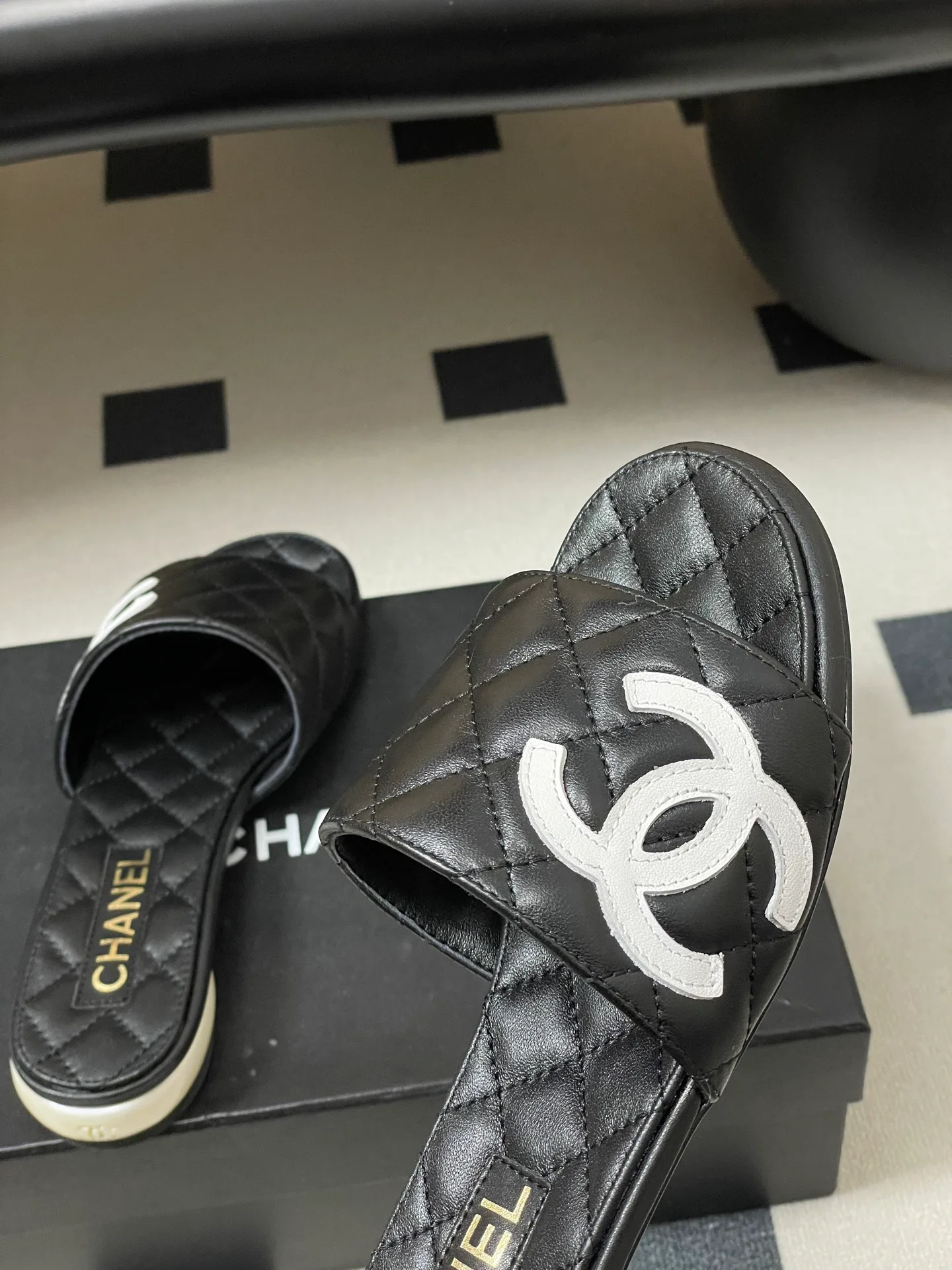 Босоножки Женские Chanel 10993895