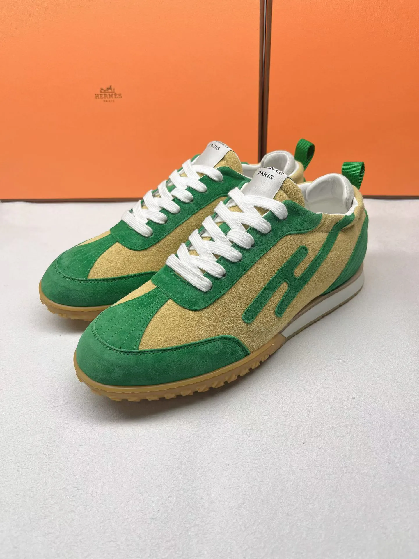 Кроссовки Женские Hermes 11765374