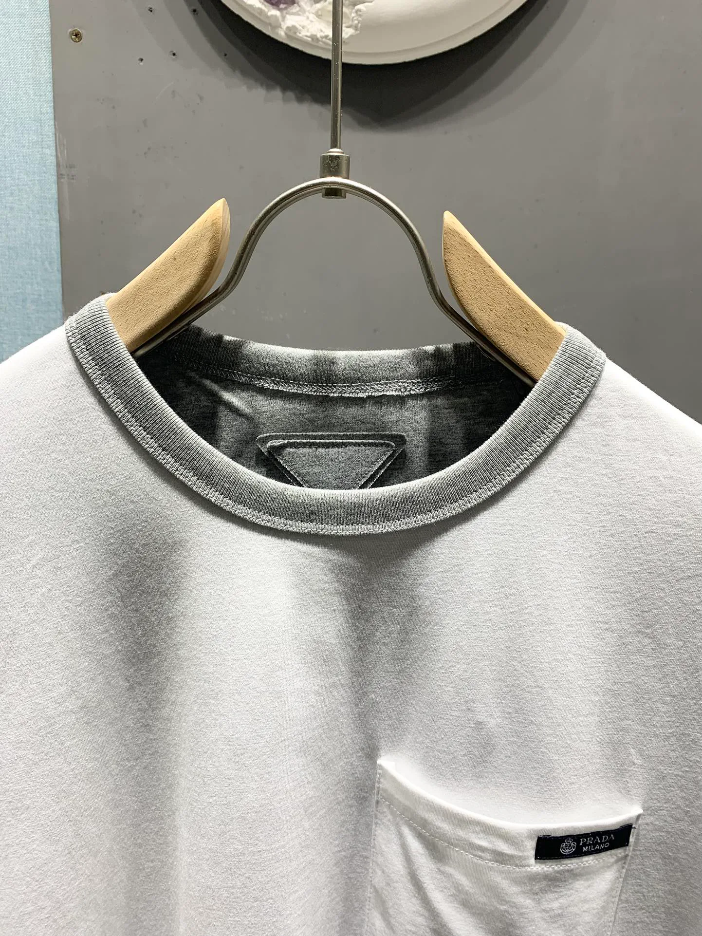 Футболки Женские Prada 493269