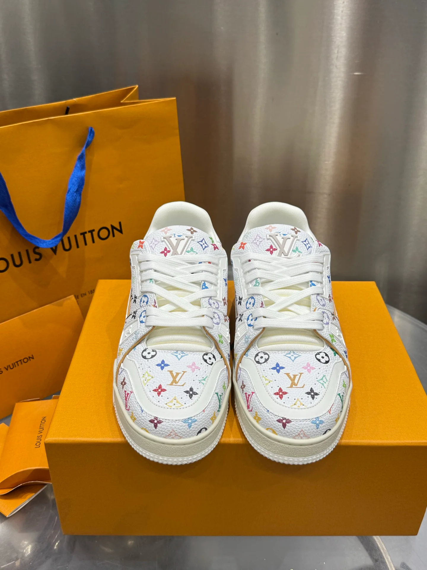 Кроссовки Мужские Louis Vuitton 19073347